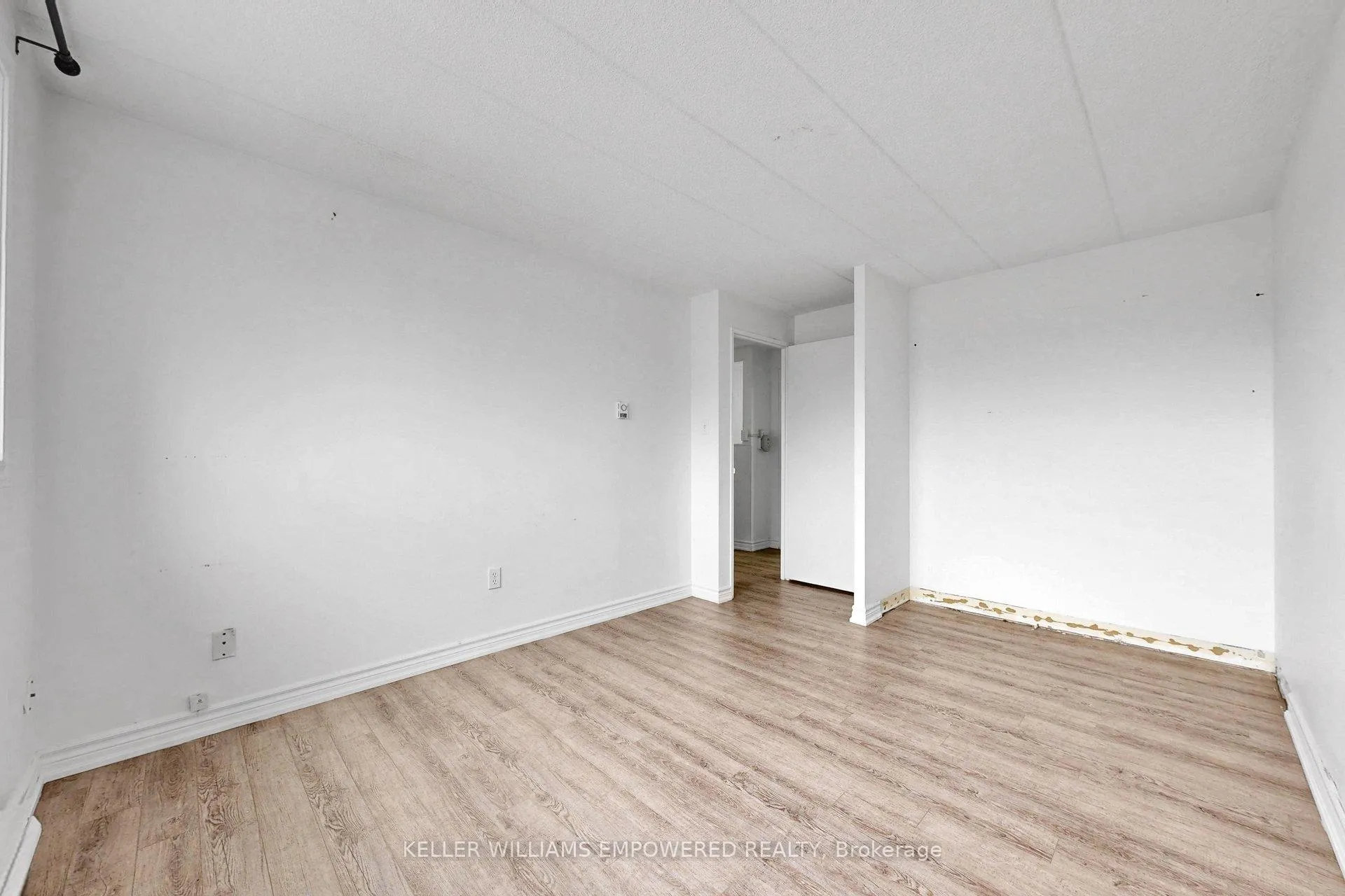 Photo 31 of Unit 36, 43 Taunton Road E, Oshawa, Centennial — HOMEH