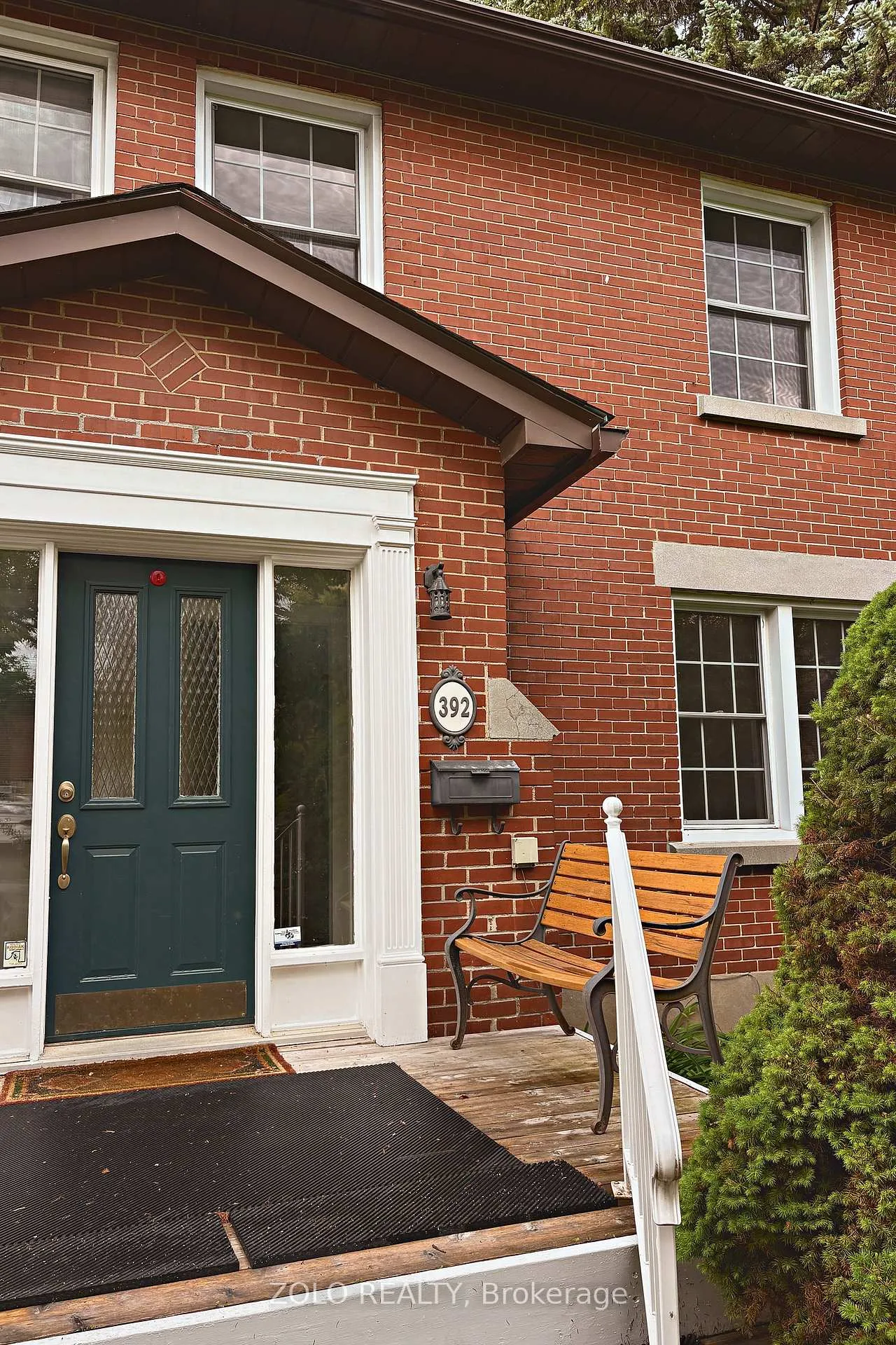 Photo 2 of 392 Piccadilly Avenue N, Ottawa, Ottawa West — HOMEH