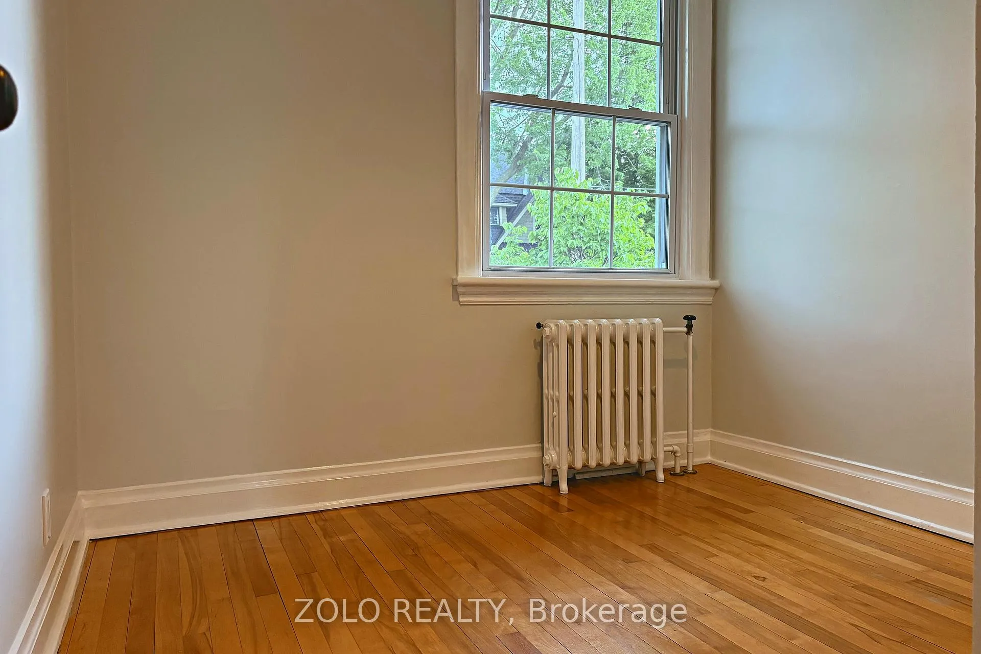 Photo 13 of 392 Piccadilly Avenue N, Ottawa, Ottawa West — HOMEH