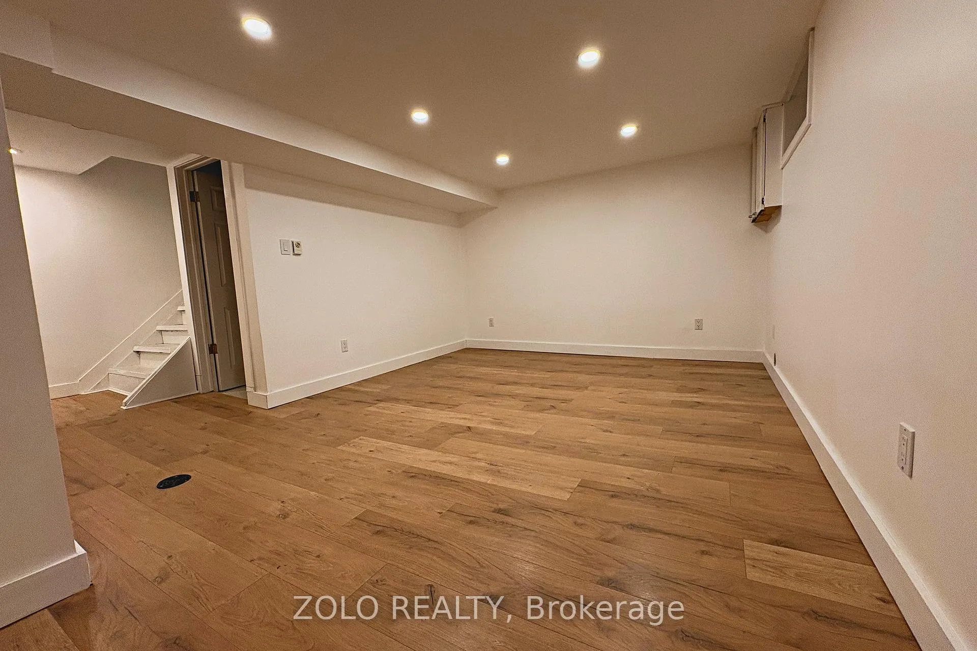 Photo 18 of 392 Piccadilly Avenue N, Ottawa, Ottawa West — HOMEH