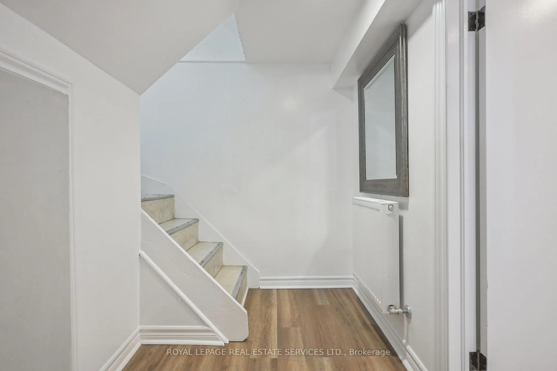 Photo 15 of 21 Holbrooke Avenue, Etobicoke, Stonegate-Queensway — HOMEH