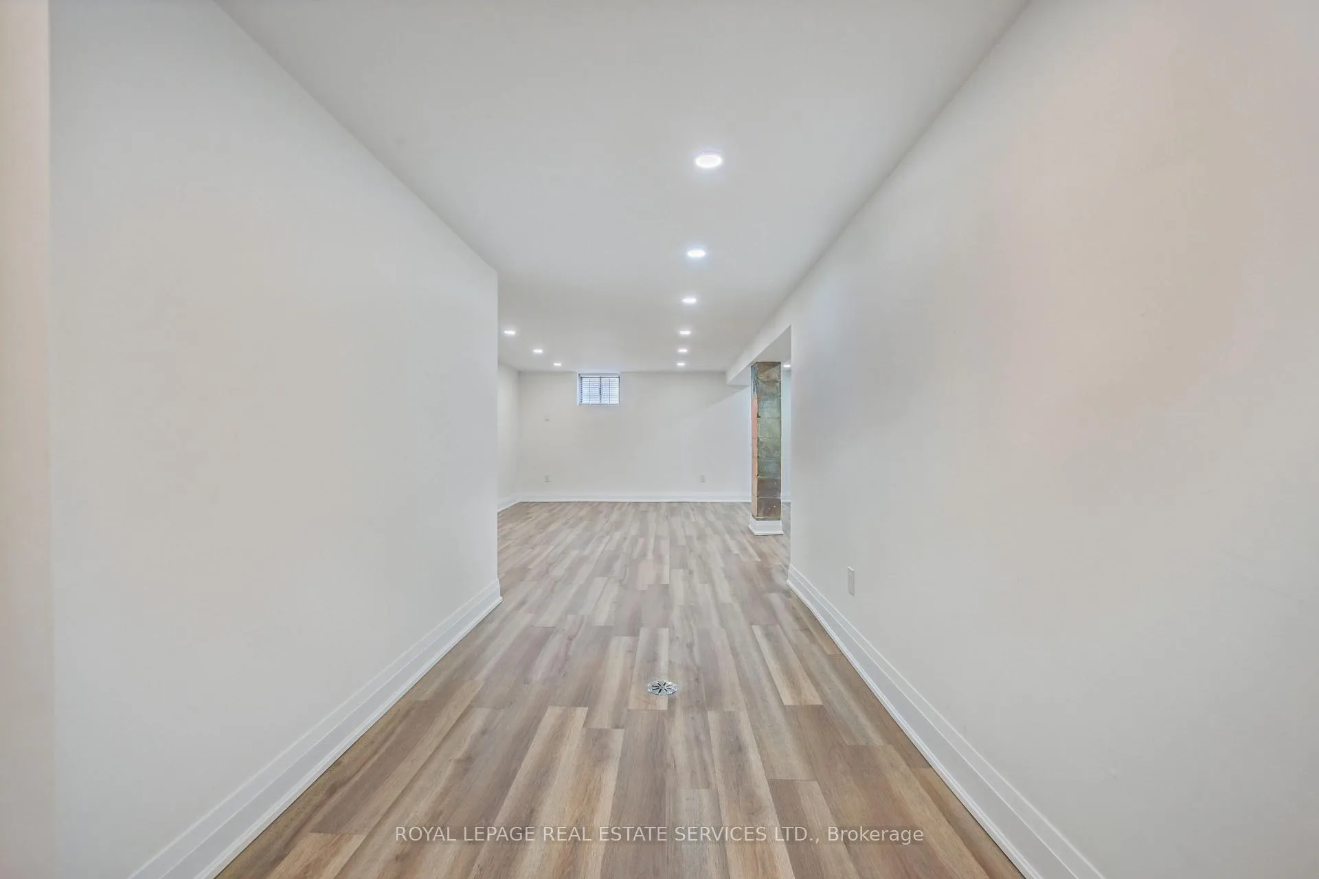 Photo 19 of 21 Holbrooke Avenue, Etobicoke, Stonegate-Queensway — HOMEH