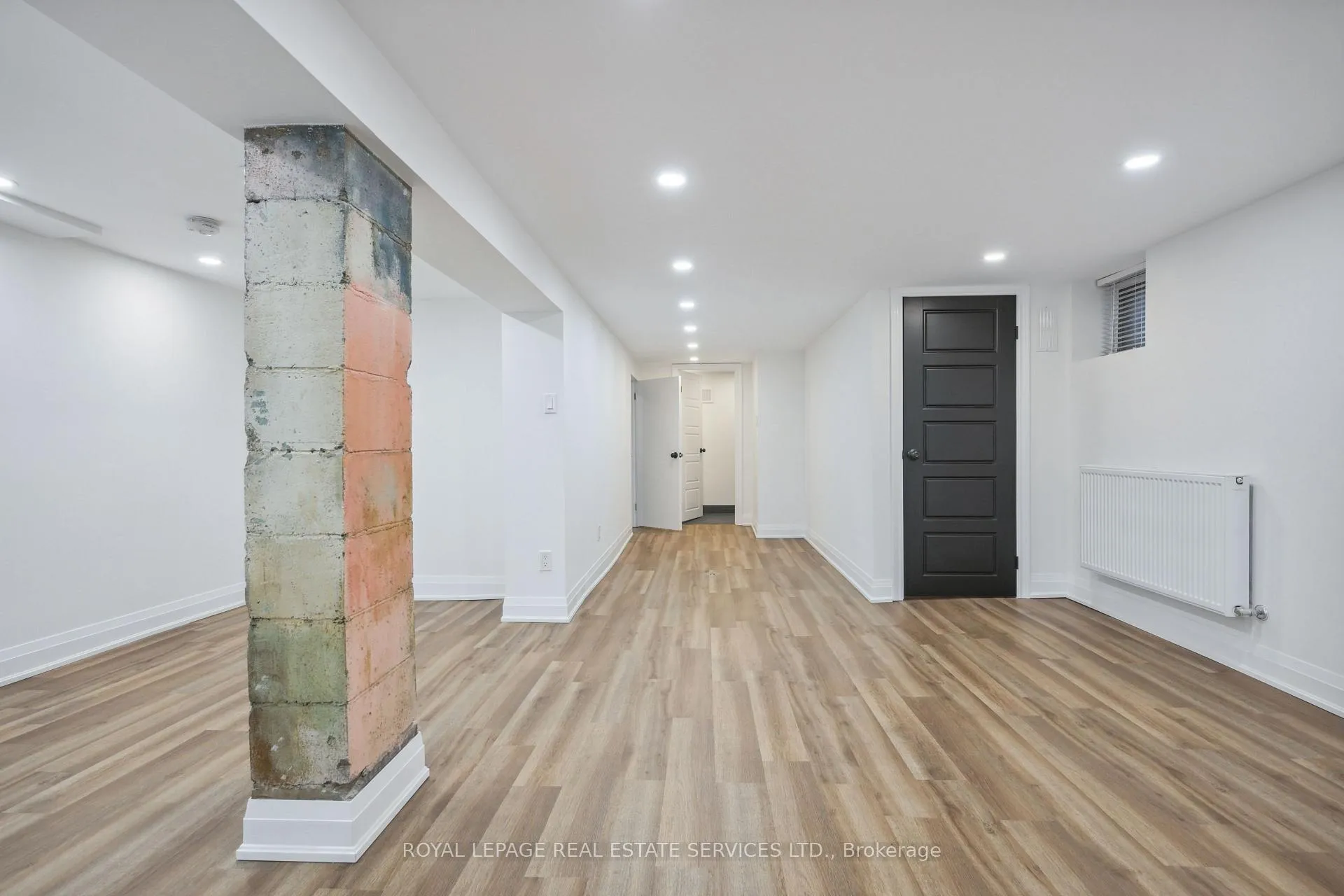 Photo 20 of 21 Holbrooke Avenue, Etobicoke, Stonegate-Queensway — HOMEH