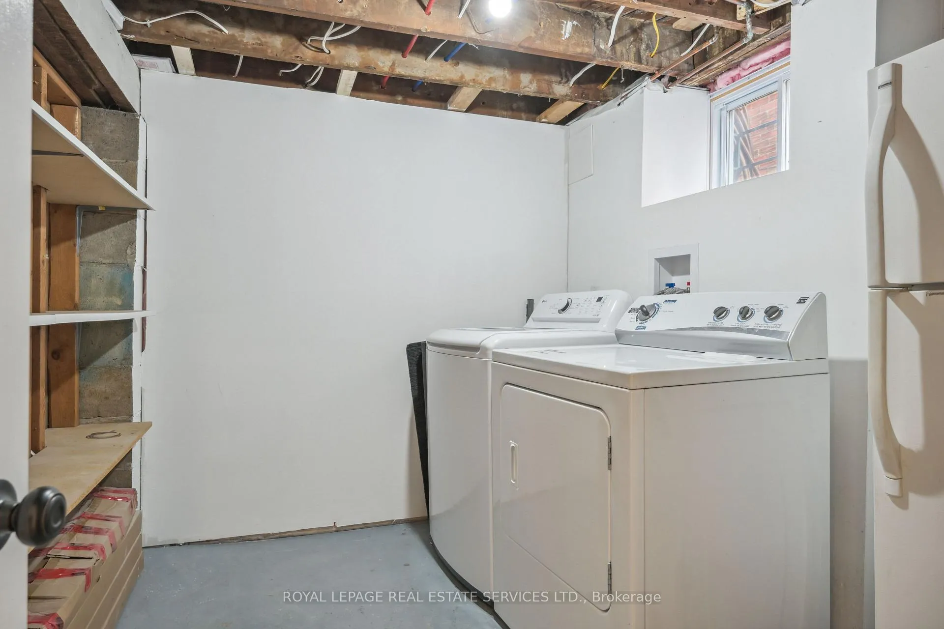 Photo 28 of 21 Holbrooke Avenue, Etobicoke, Stonegate-Queensway — HOMEH