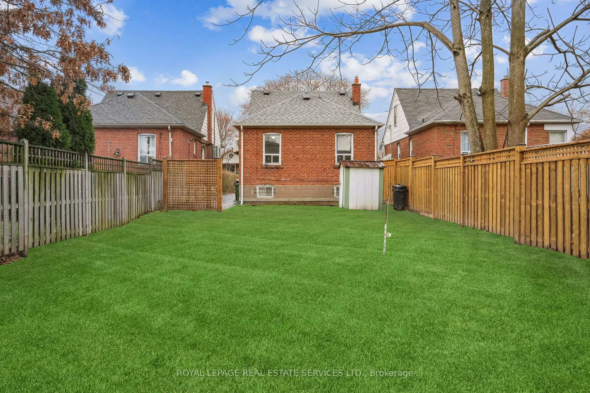 Photo 29 of 21 Holbrooke Avenue, Etobicoke, Stonegate-Queensway — HOMEH