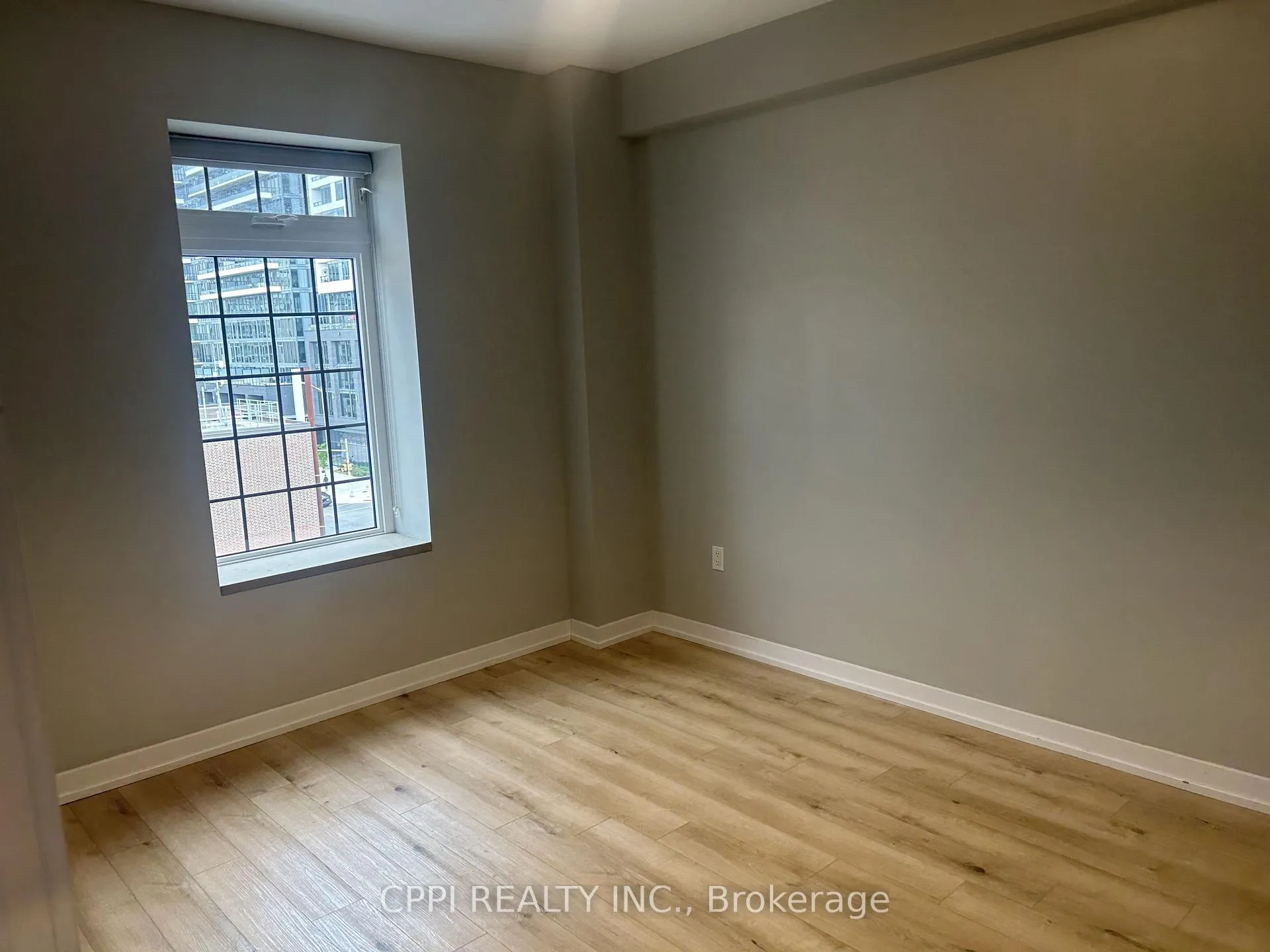 Photo 6 of Unit 606, 70 King Street E, Oshawa, Central — HOMEH
