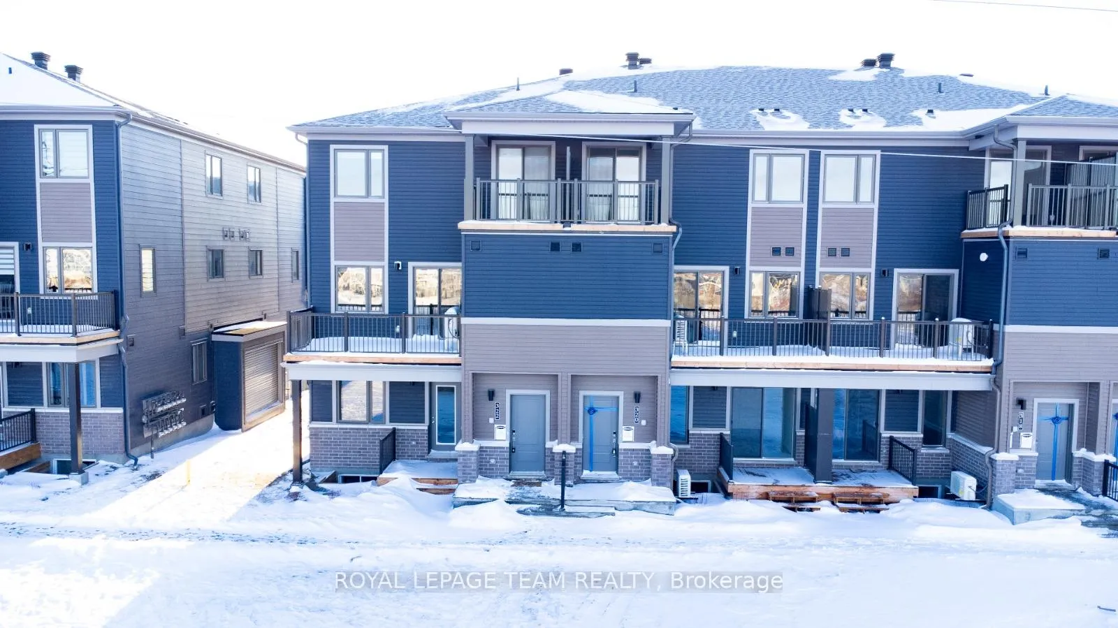 Photo 1 of 320 Parnian Private, Ottawa, Barrhaven - Half Moon Bay — HOMEH