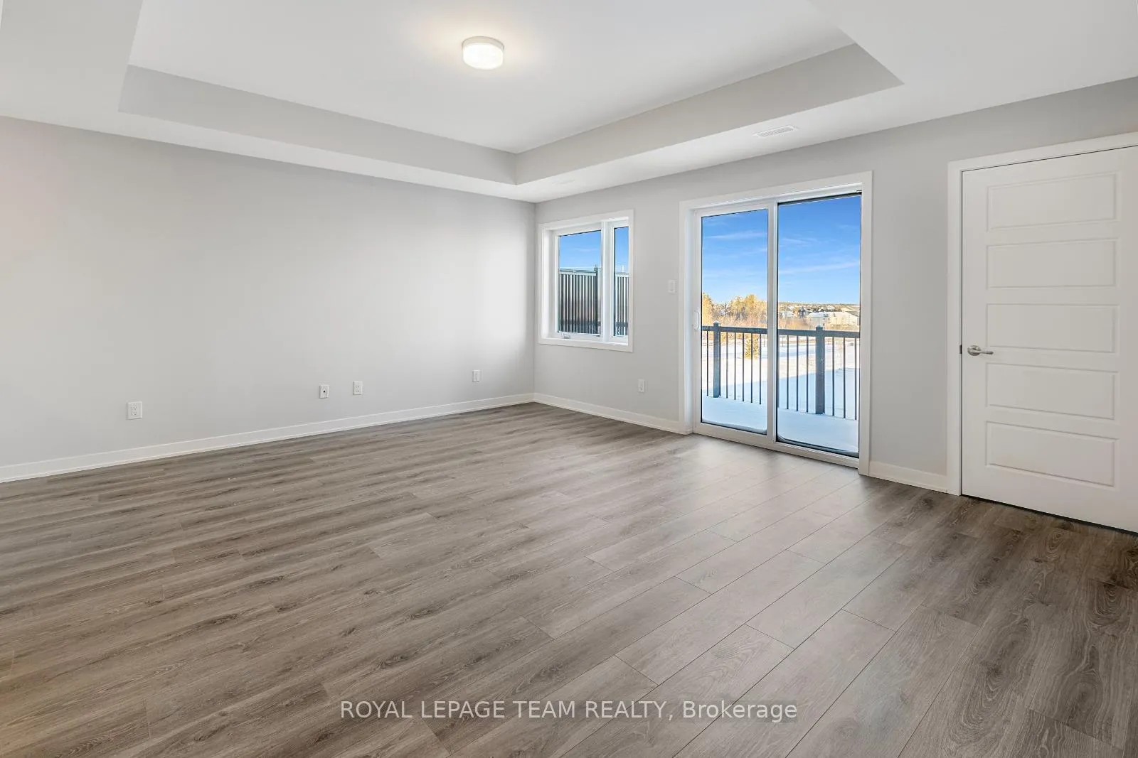 Photo 3 of 320 Parnian Private, Ottawa, Barrhaven - Half Moon Bay — HOMEH
