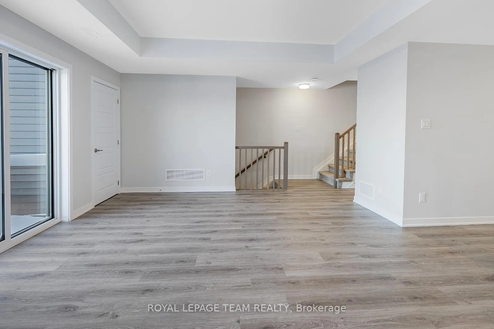 Photo 6 of 320 Parnian Private, Ottawa, Barrhaven - Half Moon Bay — HOMEH