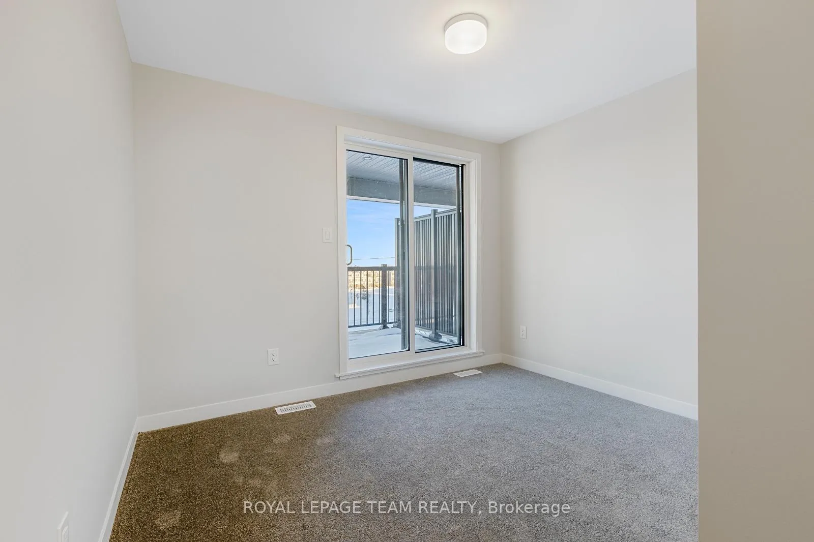 Photo 9 of 320 Parnian Private, Ottawa, Barrhaven - Half Moon Bay — HOMEH