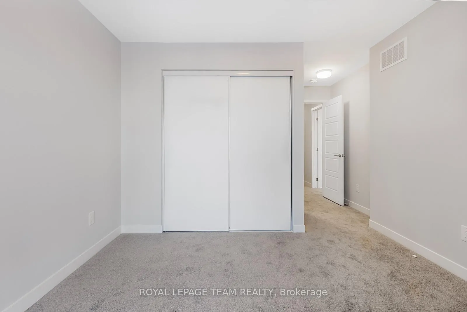 Photo 10 of 320 Parnian Private, Ottawa, Barrhaven - Half Moon Bay — HOMEH