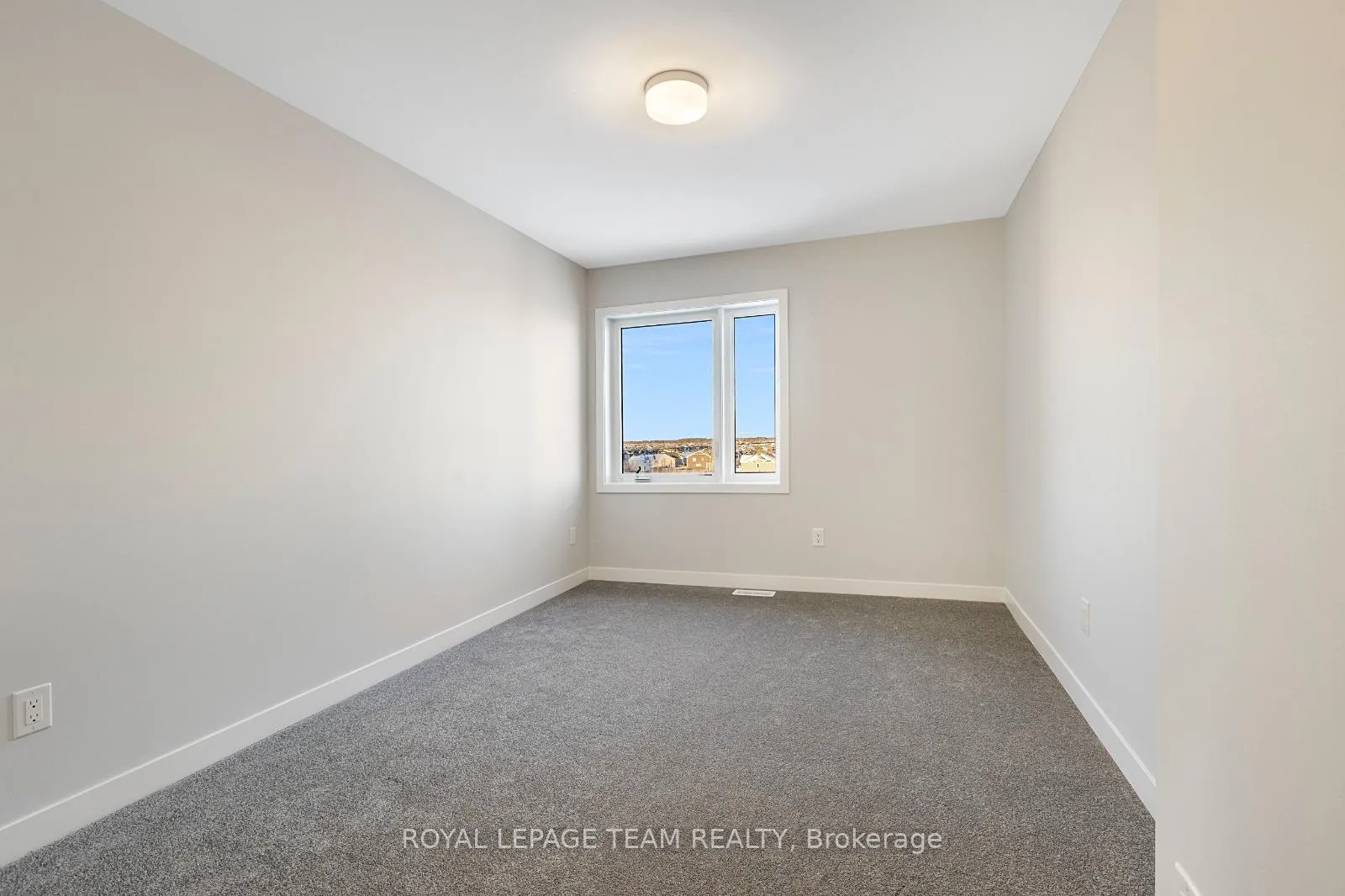 Photo 12 of 320 Parnian Private, Ottawa, Barrhaven - Half Moon Bay — HOMEH