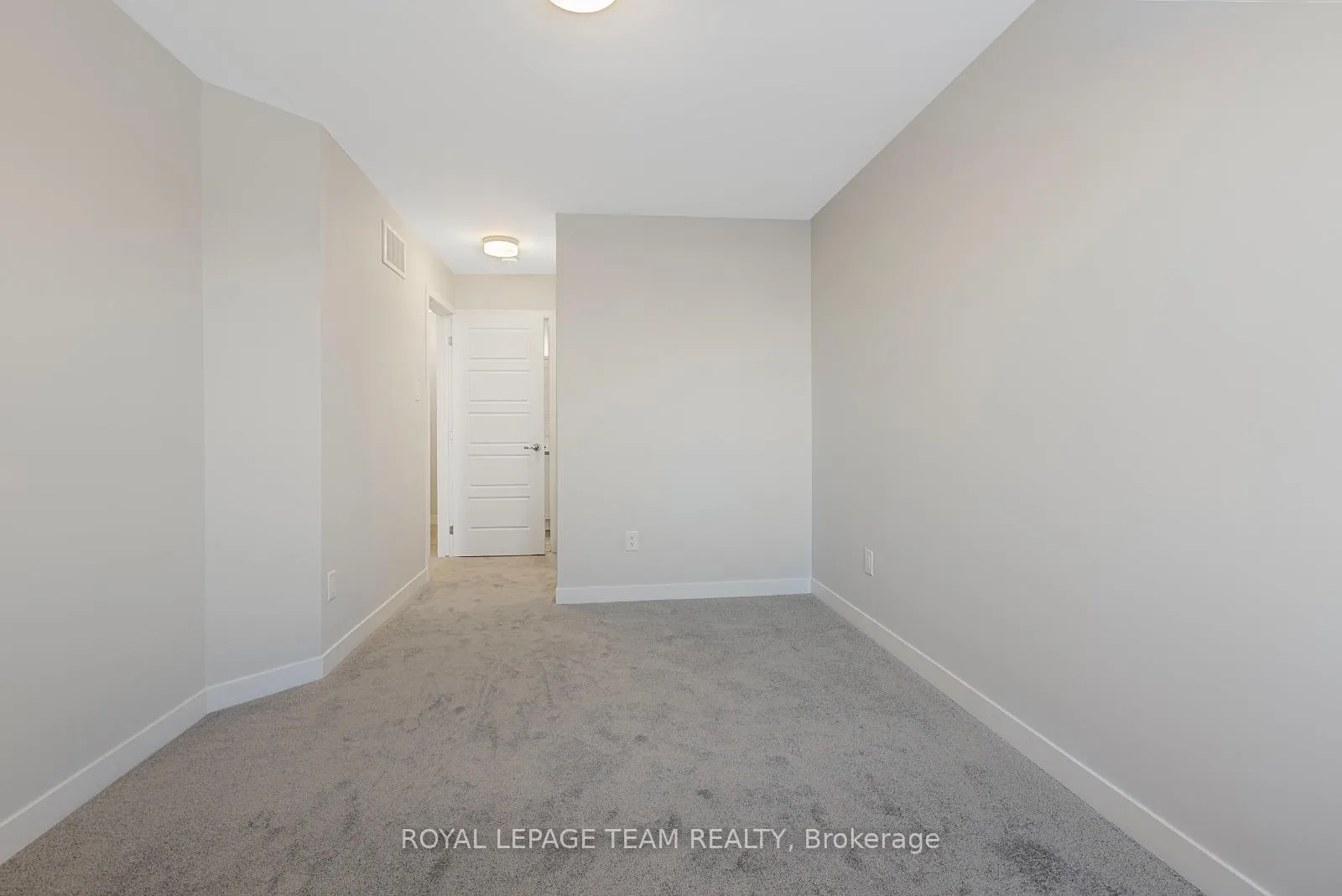 Photo 13 of 320 Parnian Private, Ottawa, Barrhaven - Half Moon Bay — HOMEH