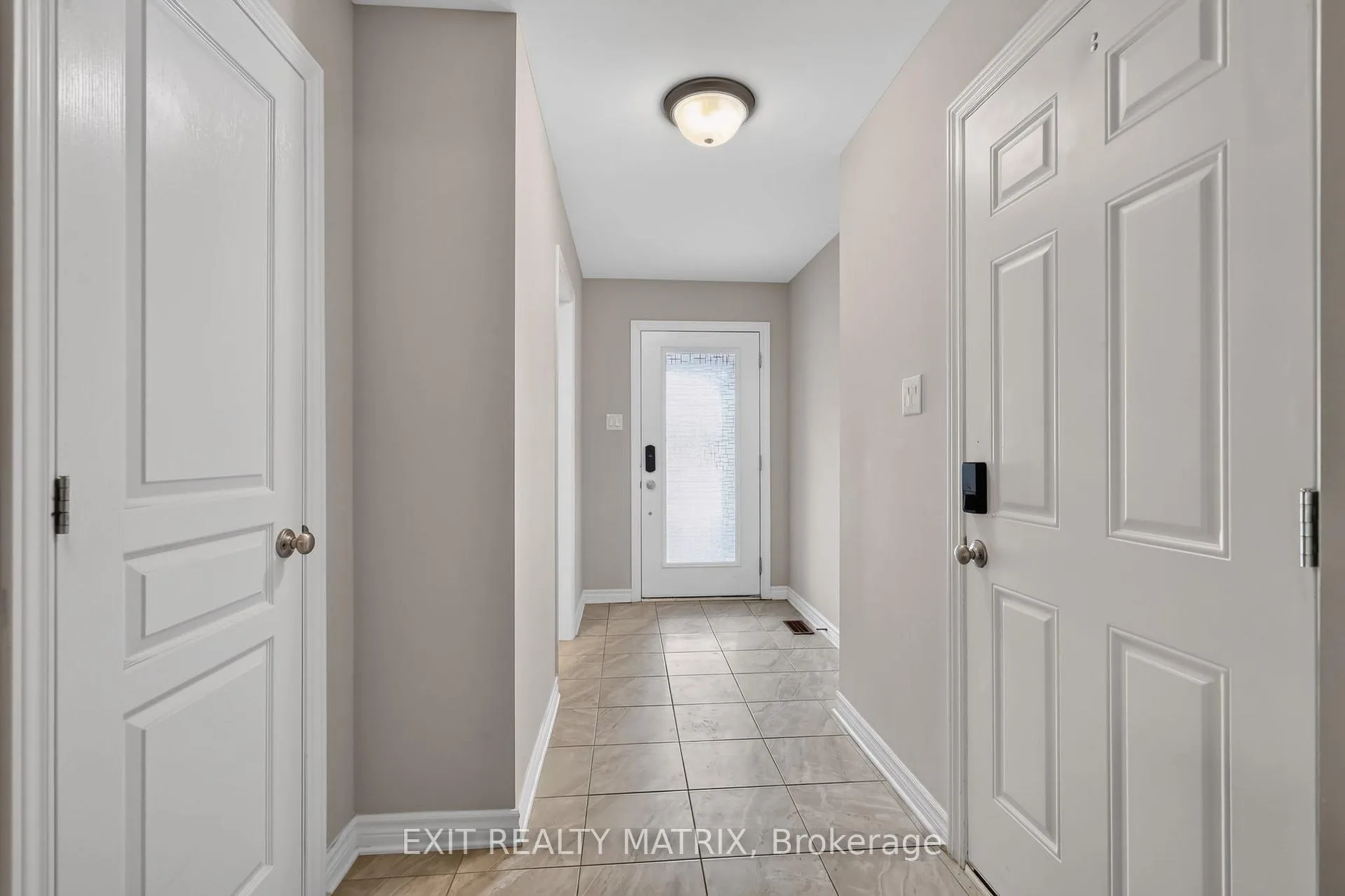 Photo 3 of 204 Baltic Private, Ottawa, Riverside South — HOMEH