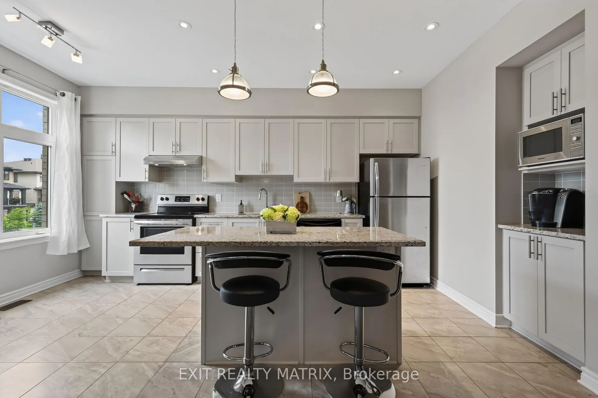 Photo 7 of 204 Baltic Private, Ottawa, Riverside South — HOMEH