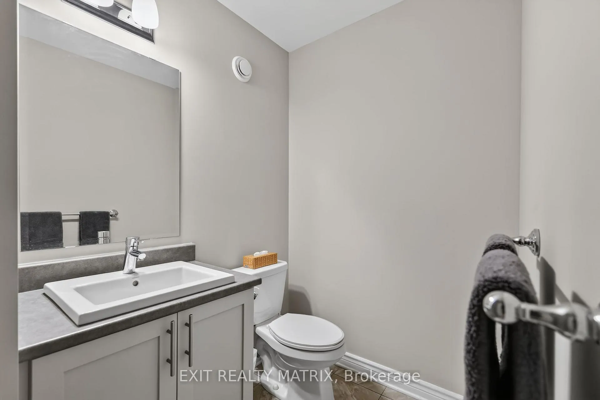 Photo 9 of 204 Baltic Private, Ottawa, Riverside South — HOMEH