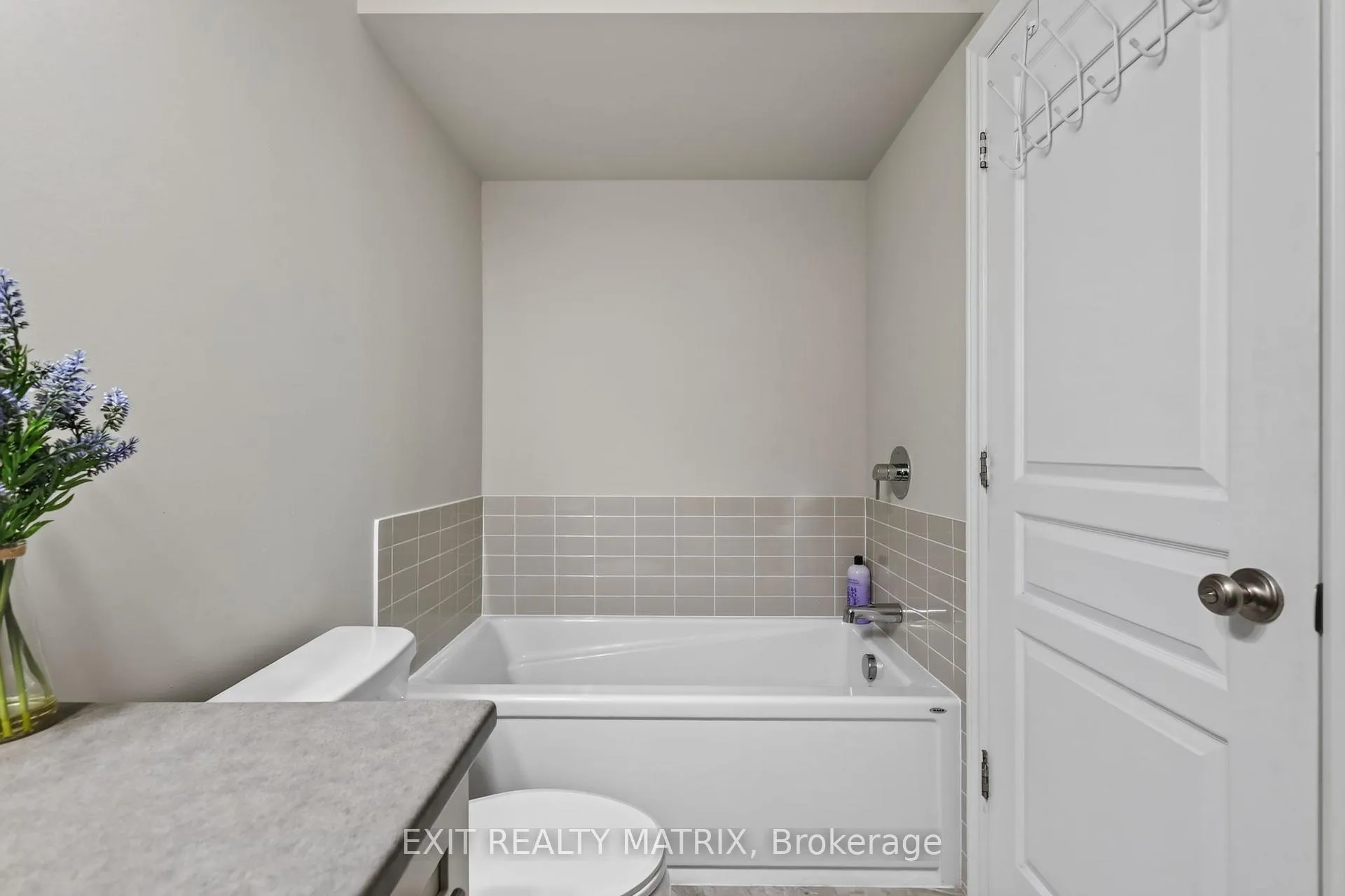 Photo 13 of 204 Baltic Private, Ottawa, Riverside South — HOMEH