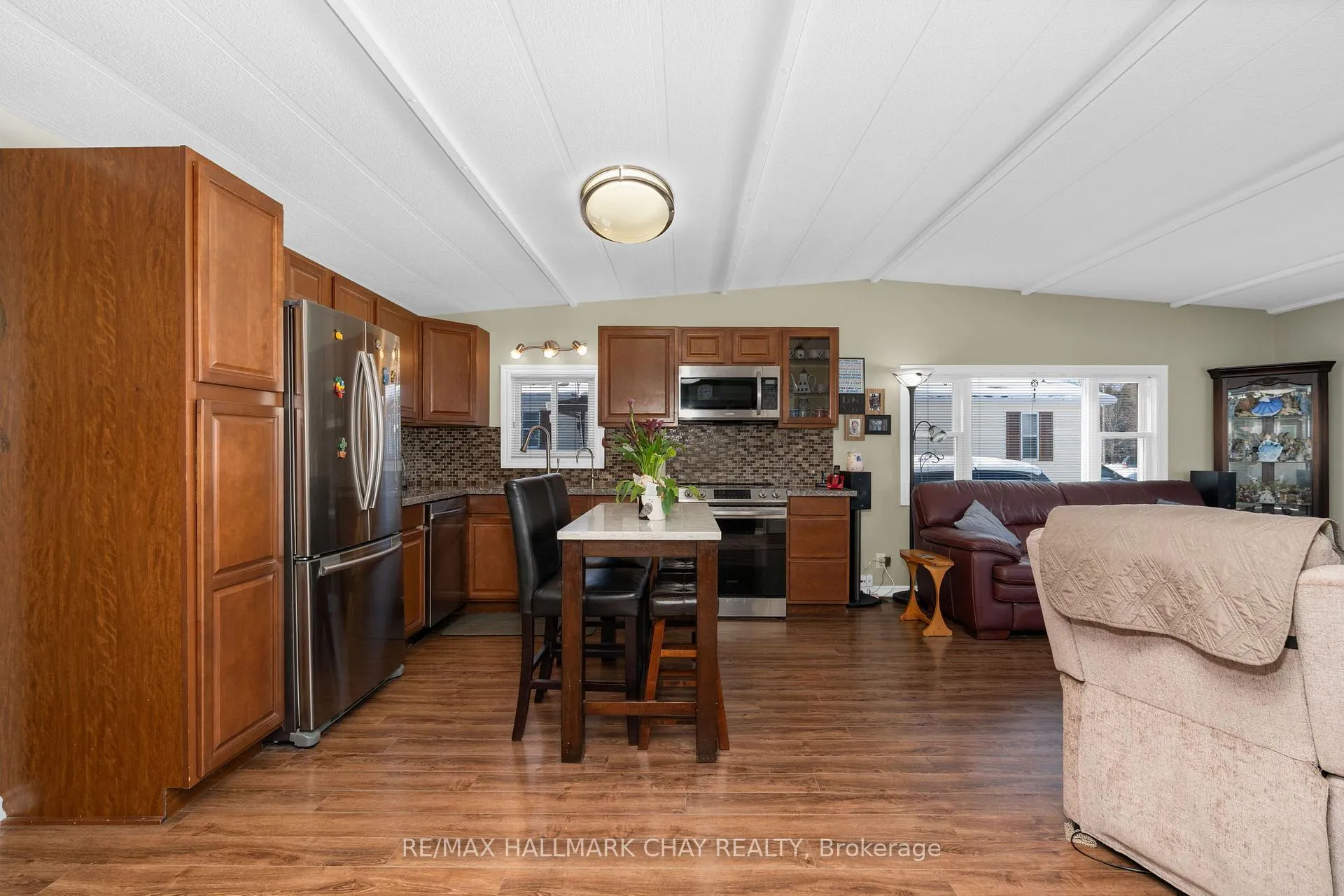 Photo 4 of Unit 42, 4976 25th Side Road, Essa, Rural Essa — HOMEH