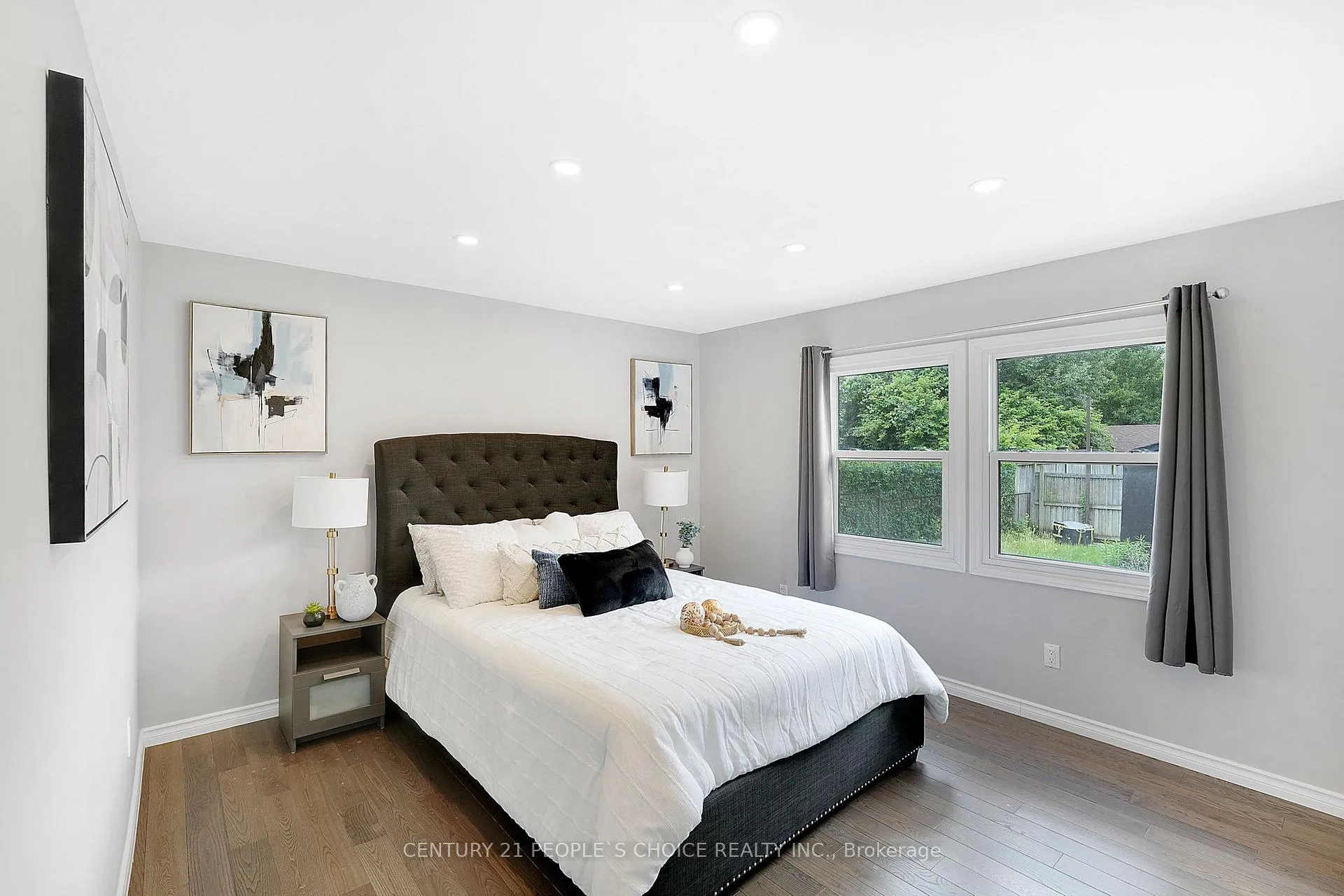 Photo 8 of 150 Spears Street, Toronto, Rockcliffe-Smythe — HOMEH