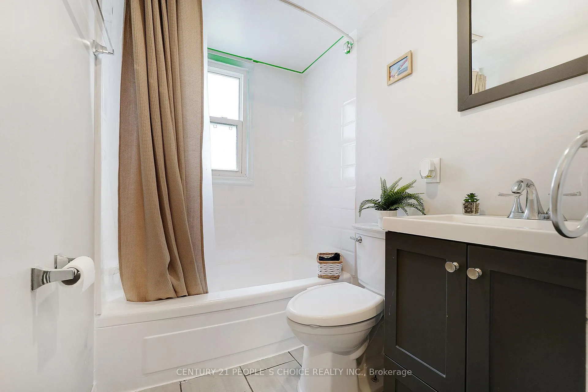 Photo 10 of 150 Spears Street, Toronto, Rockcliffe-Smythe — HOMEH