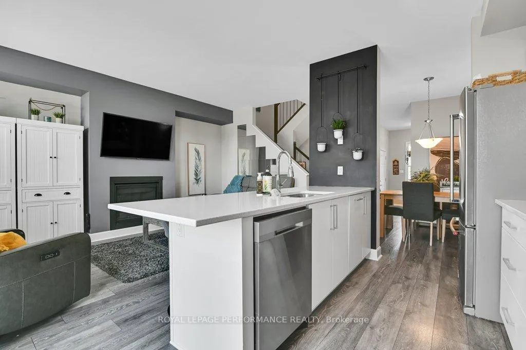 Photo 11 of 279 Mountain Sorrel Way, Ottawa, Avalon West — HOMEH