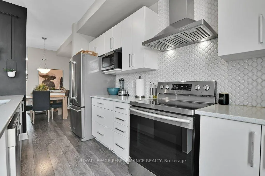 Photo 12 of 279 Mountain Sorrel Way, Ottawa, Avalon West — HOMEH