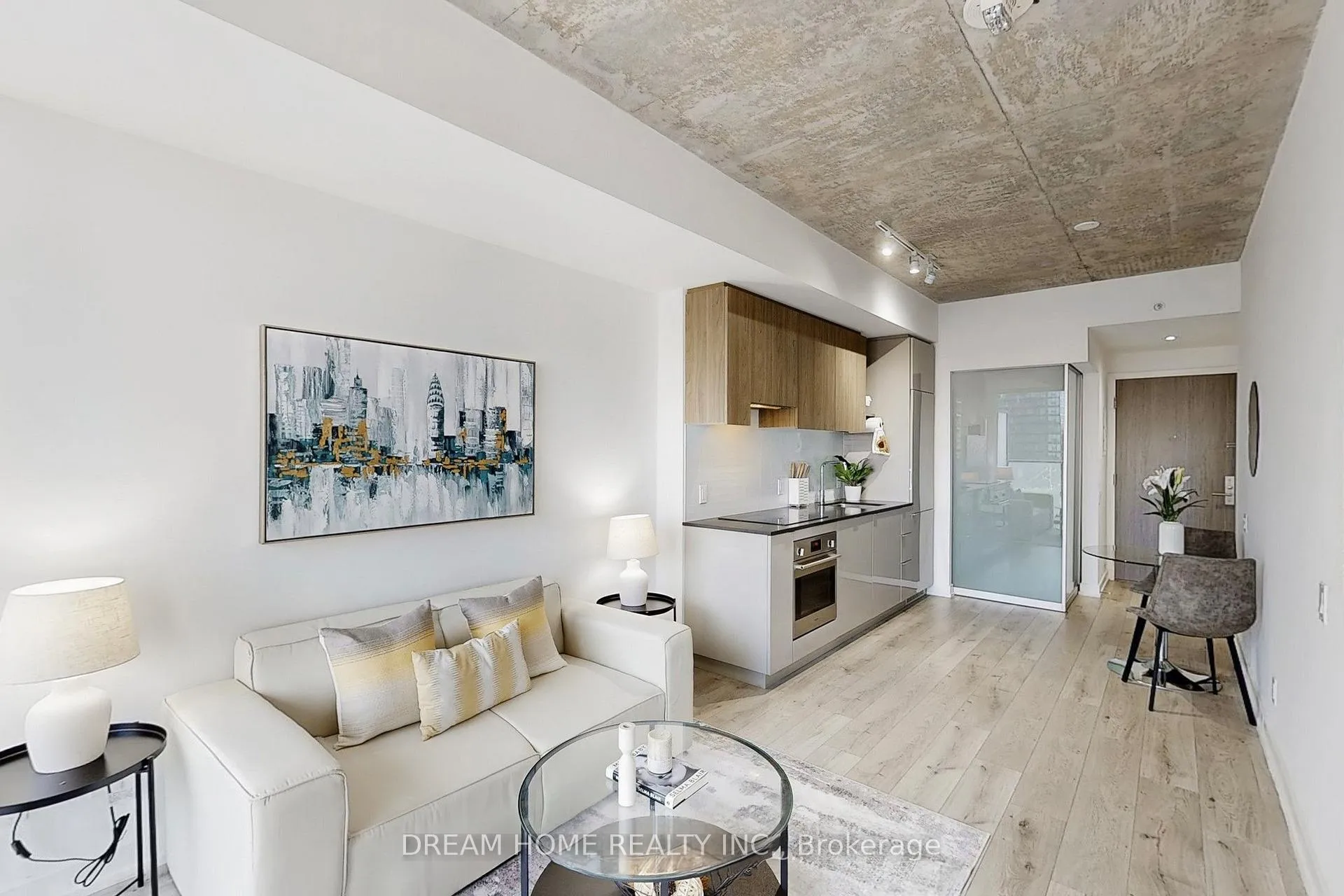 Photo 3 of Unit 508, 161 Roehampton Avenue, Toronto, Mount Pleasant West — HOMEH