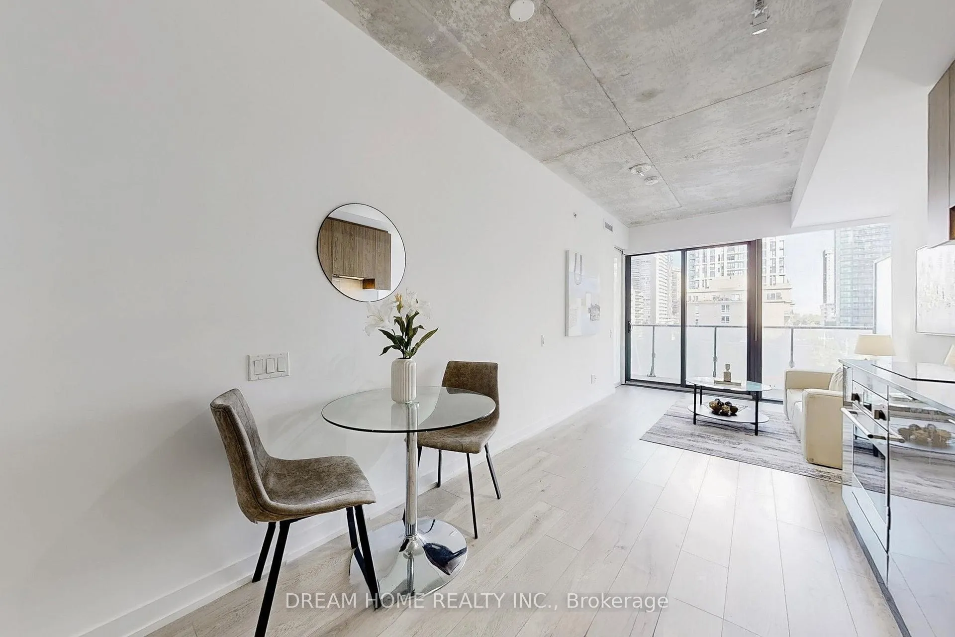 Photo 11 of Unit 508, 161 Roehampton Avenue, Toronto, Mount Pleasant West — HOMEH