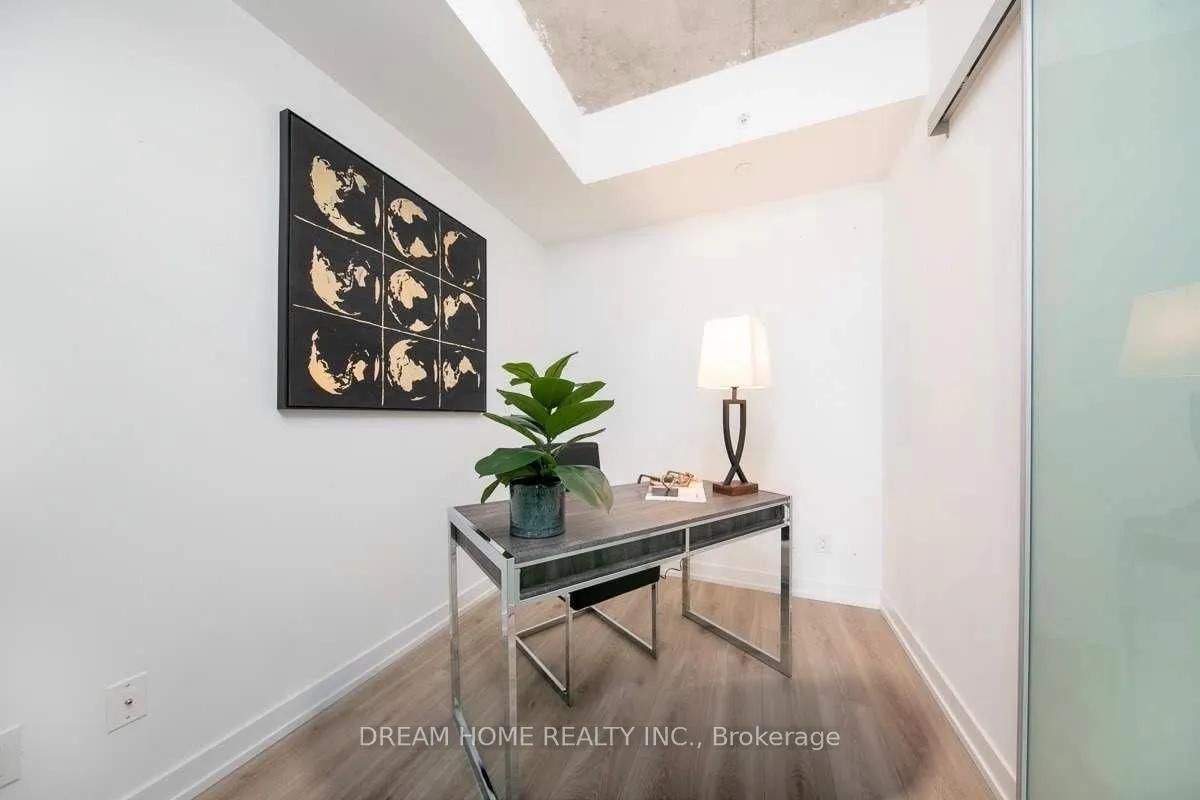 Photo 12 of Unit 508, 161 Roehampton Avenue, Toronto, Mount Pleasant West — HOMEH
