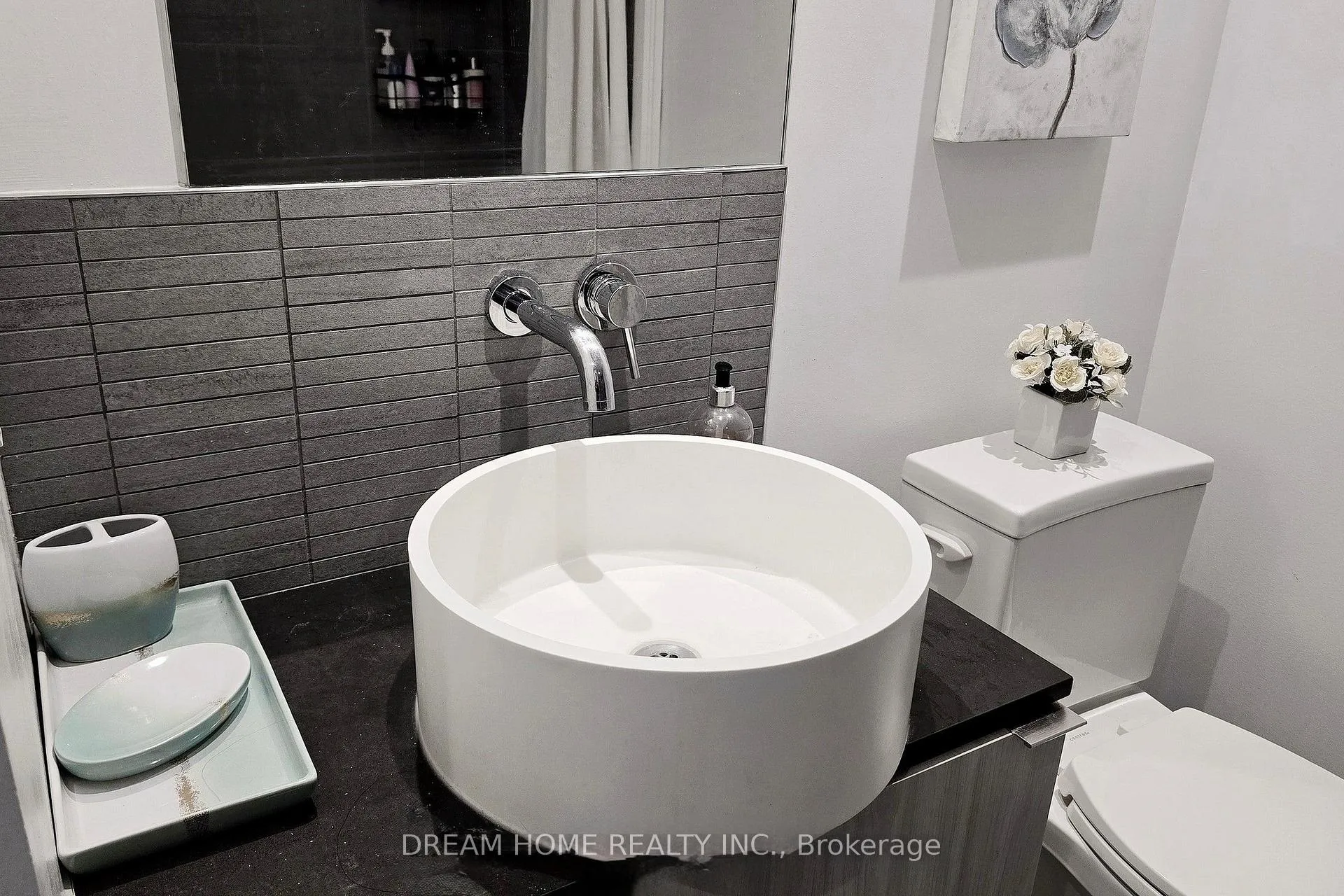 Photo 17 of Unit 508, 161 Roehampton Avenue, Toronto, Mount Pleasant West — HOMEH