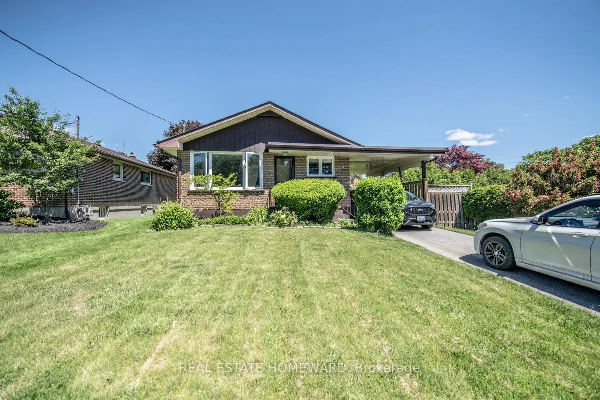 Photo 2 of 4 Sunicrest Boulevard, Clarington, Bowmanville — HOMEH
