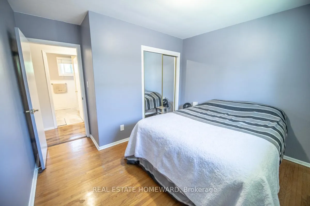 Photo 13 of 4 Sunicrest Boulevard, Clarington, Bowmanville — HOMEH