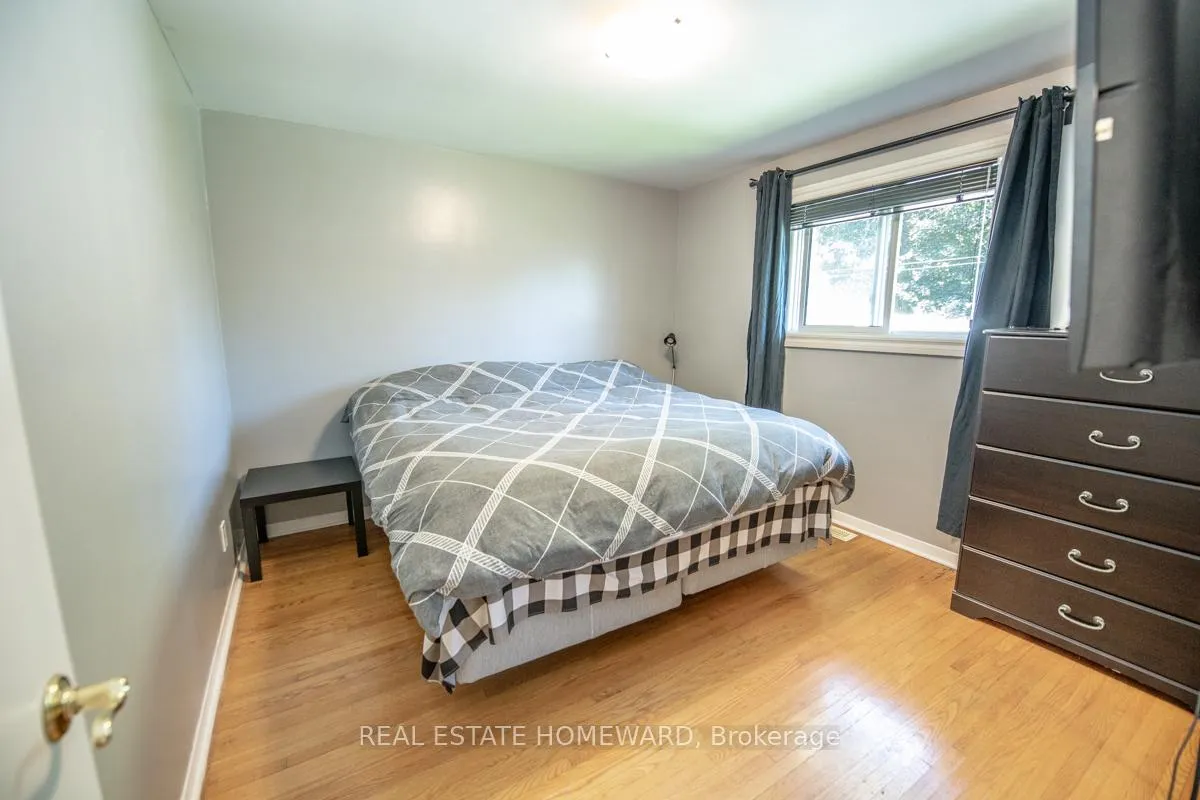 Photo 14 of 4 Sunicrest Boulevard, Clarington, Bowmanville — HOMEH