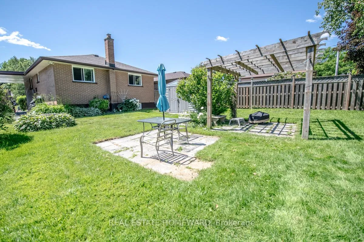 Photo 24 of 4 Sunicrest Boulevard, Clarington, Bowmanville — HOMEH