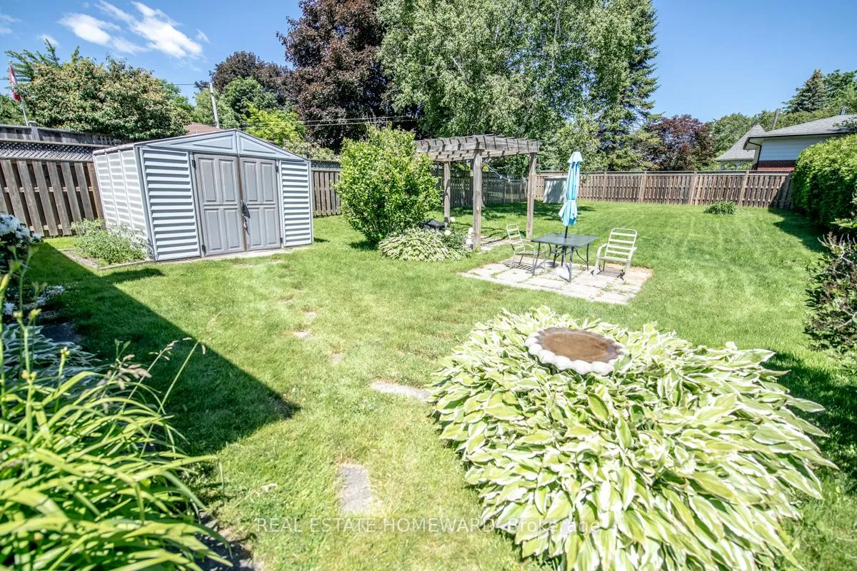 Photo 25 of 4 Sunicrest Boulevard, Clarington, Bowmanville — HOMEH