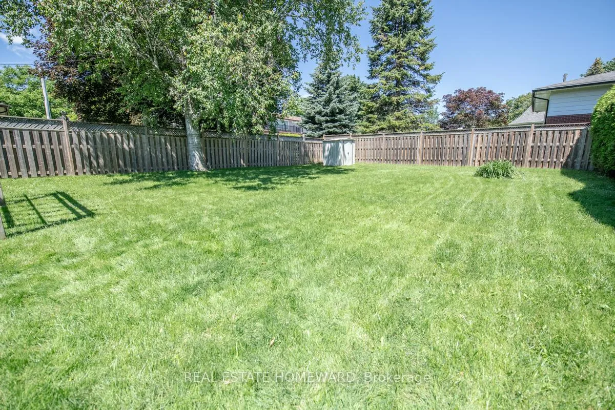 Photo 26 of 4 Sunicrest Boulevard, Clarington, Bowmanville — HOMEH
