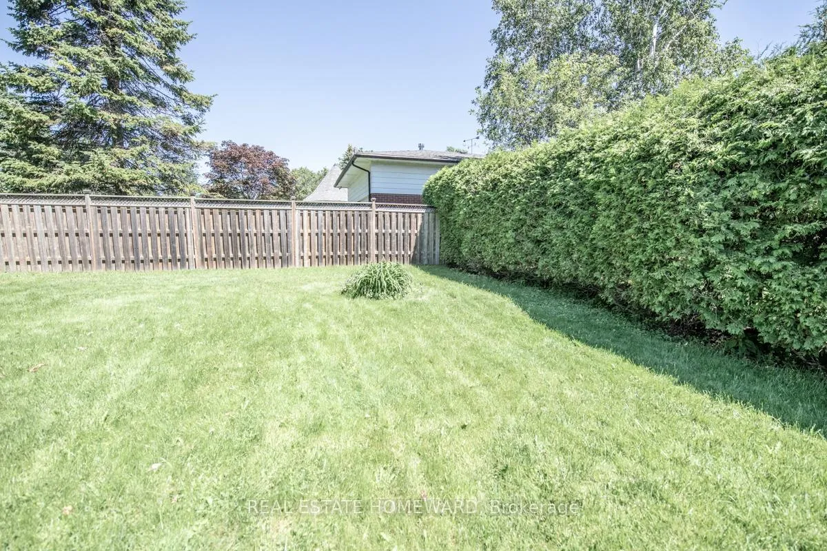 Photo 28 of 4 Sunicrest Boulevard, Clarington, Bowmanville — HOMEH