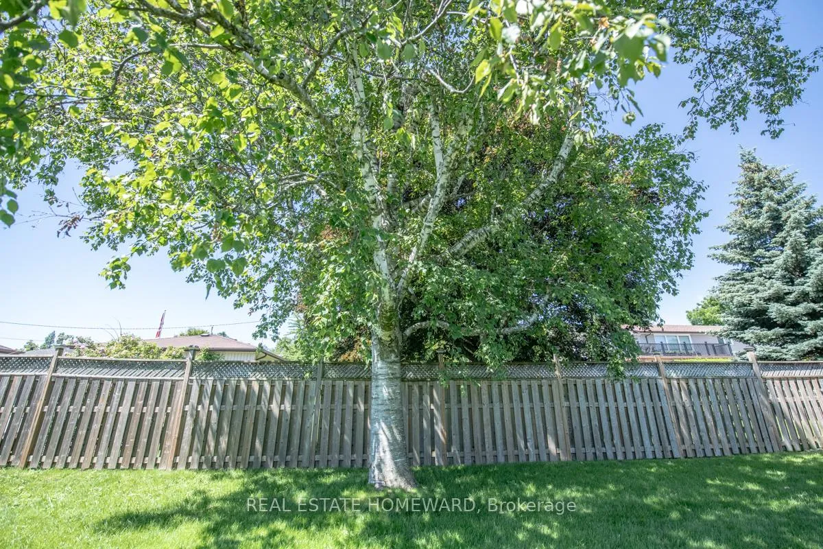 Photo 30 of 4 Sunicrest Boulevard, Clarington, Bowmanville — HOMEH