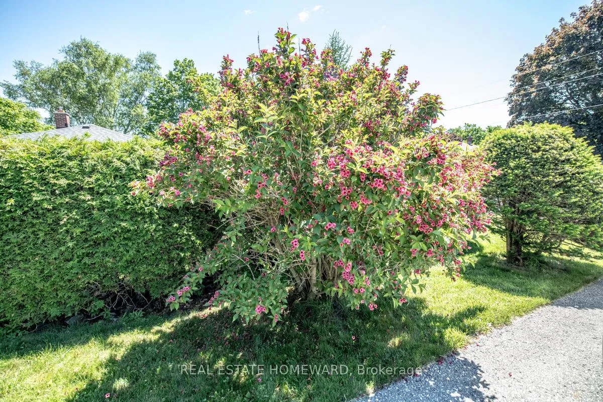 Photo 34 of 4 Sunicrest Boulevard, Clarington, Bowmanville — HOMEH