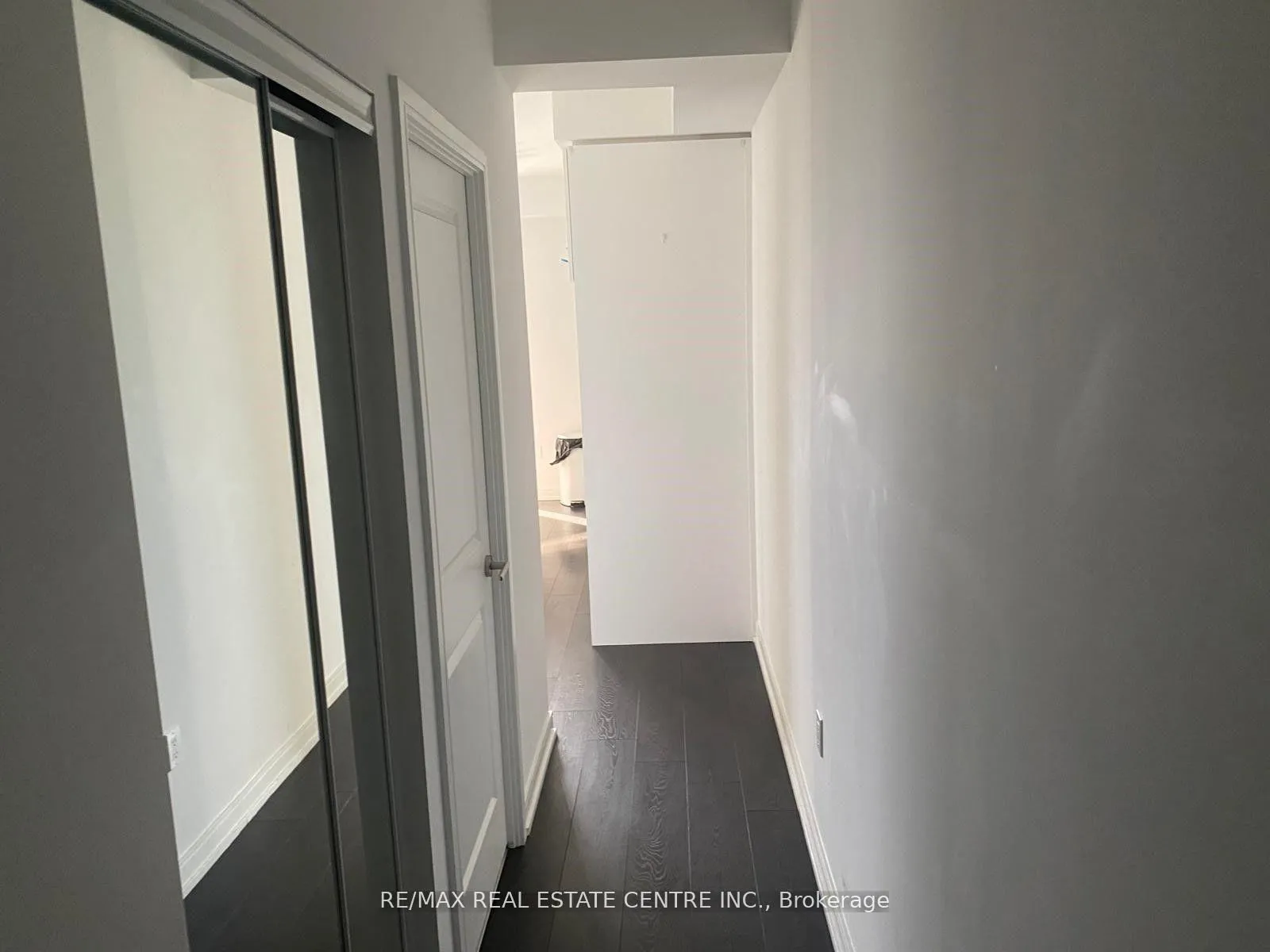 Photo 7 of Unit 2906, 8 Nahani W Way, Mississauga, Hurontario — HOMEH