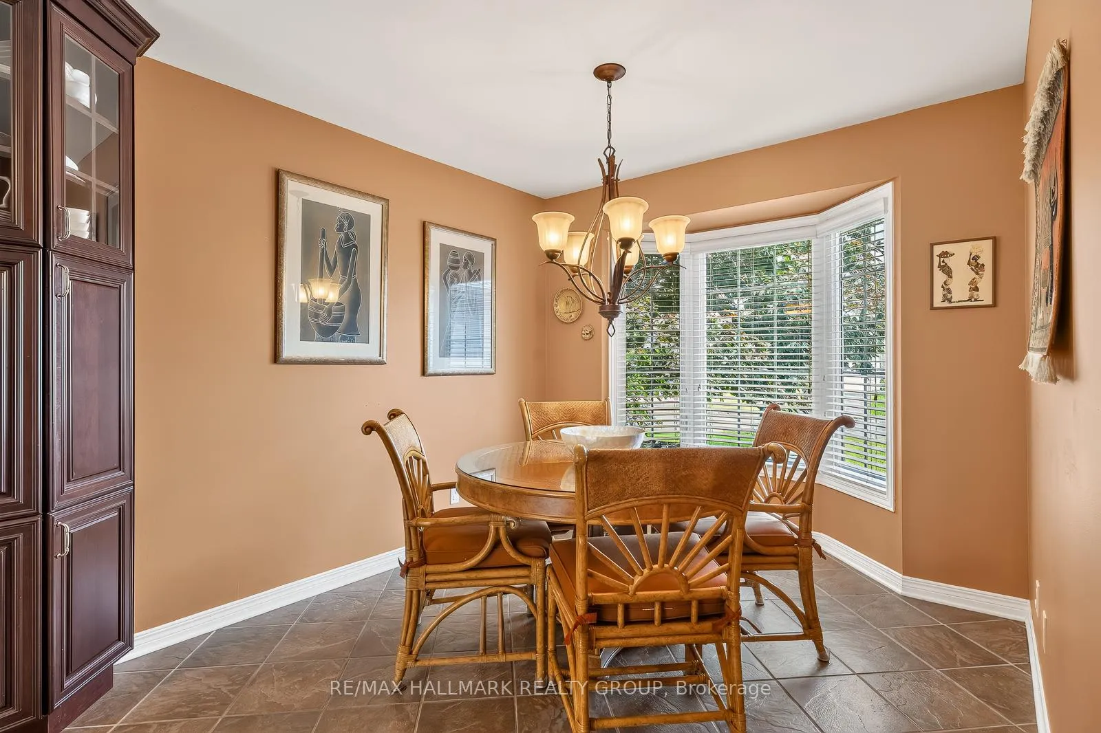 Photo 7 of 511 Deancourt Crescent, Ottawa, Fallingbrook/Ridgemount — HOMEH