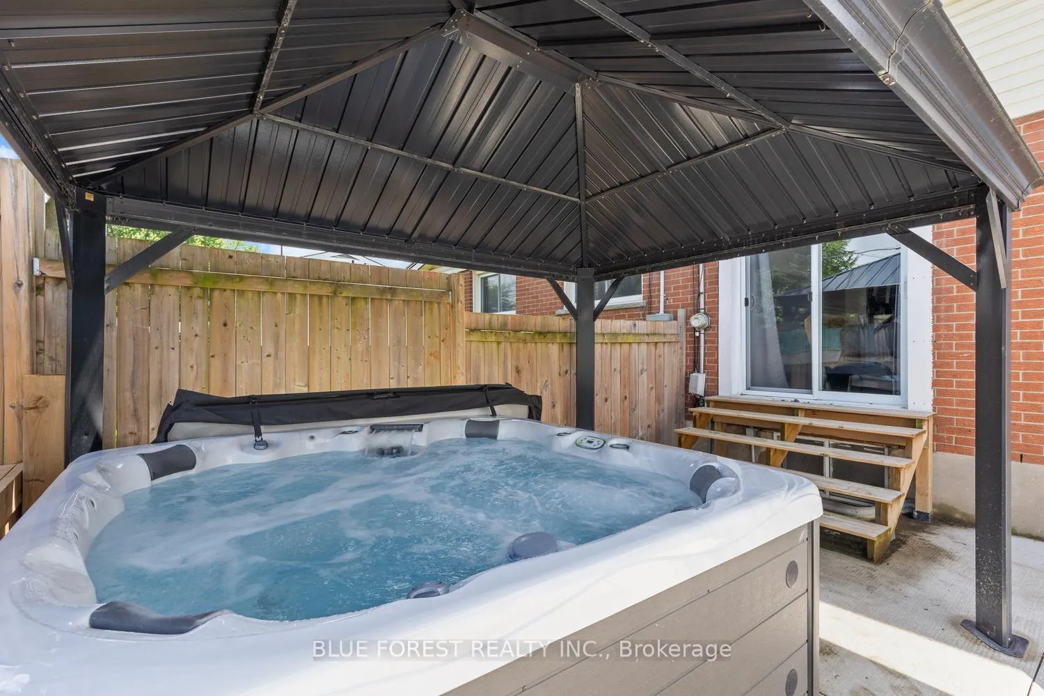 Photo 36 of 52 Almond Road, London, South T — HOMEH