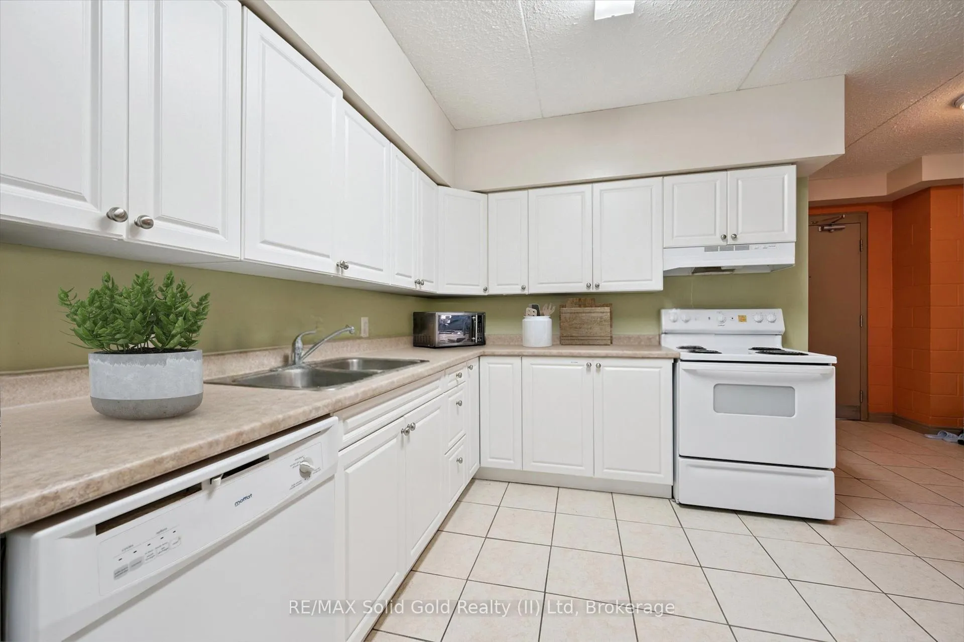 Photo 11 of Unit 203, 271 Lester Street, Waterloo, Beechwood/University — HOMEH