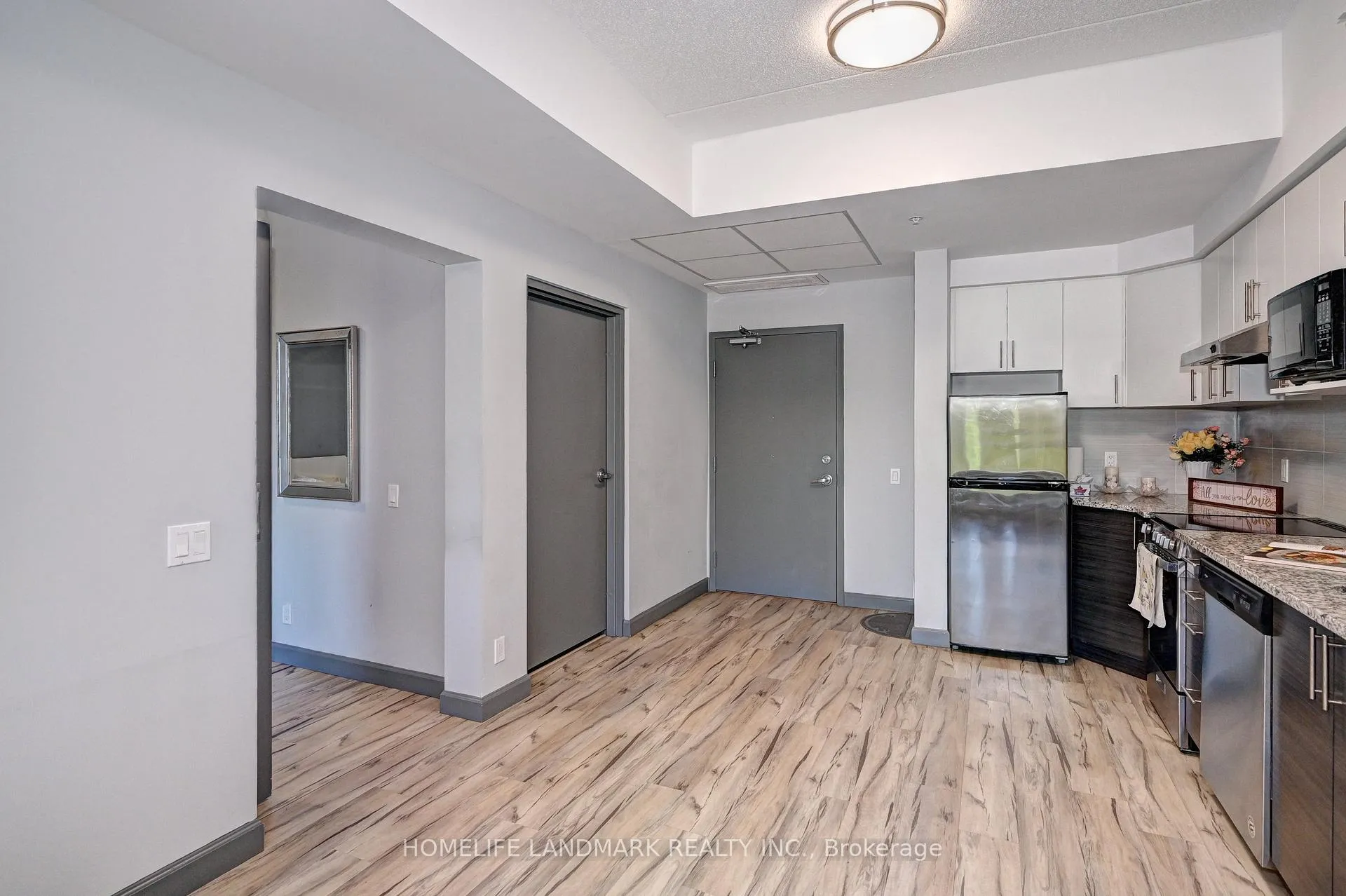 Photo 6 of Unit 301, 77 Leland Street E, Hamilton, Ainslie Wood — HOMEH