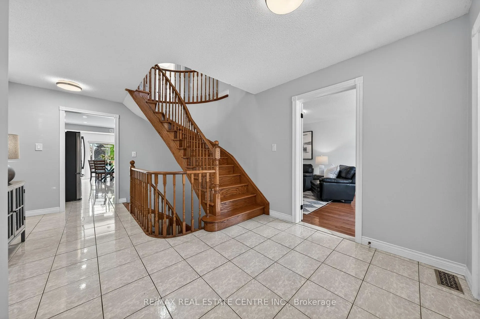 Photo 4 of 111 Hume Drive, Cambridge, Fiddlesticks — HOMEH