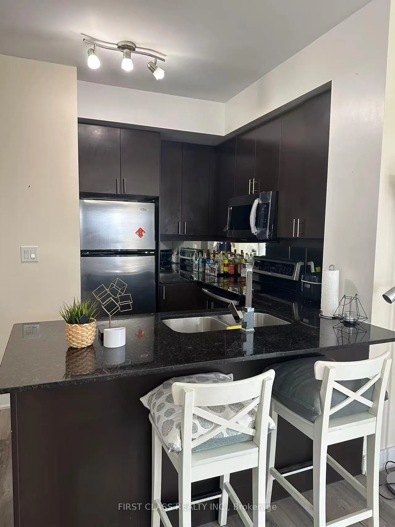 Photo 3 of Unit 3104, 60 Absolute Avenue, Mississauga, City Centre — HOMEH