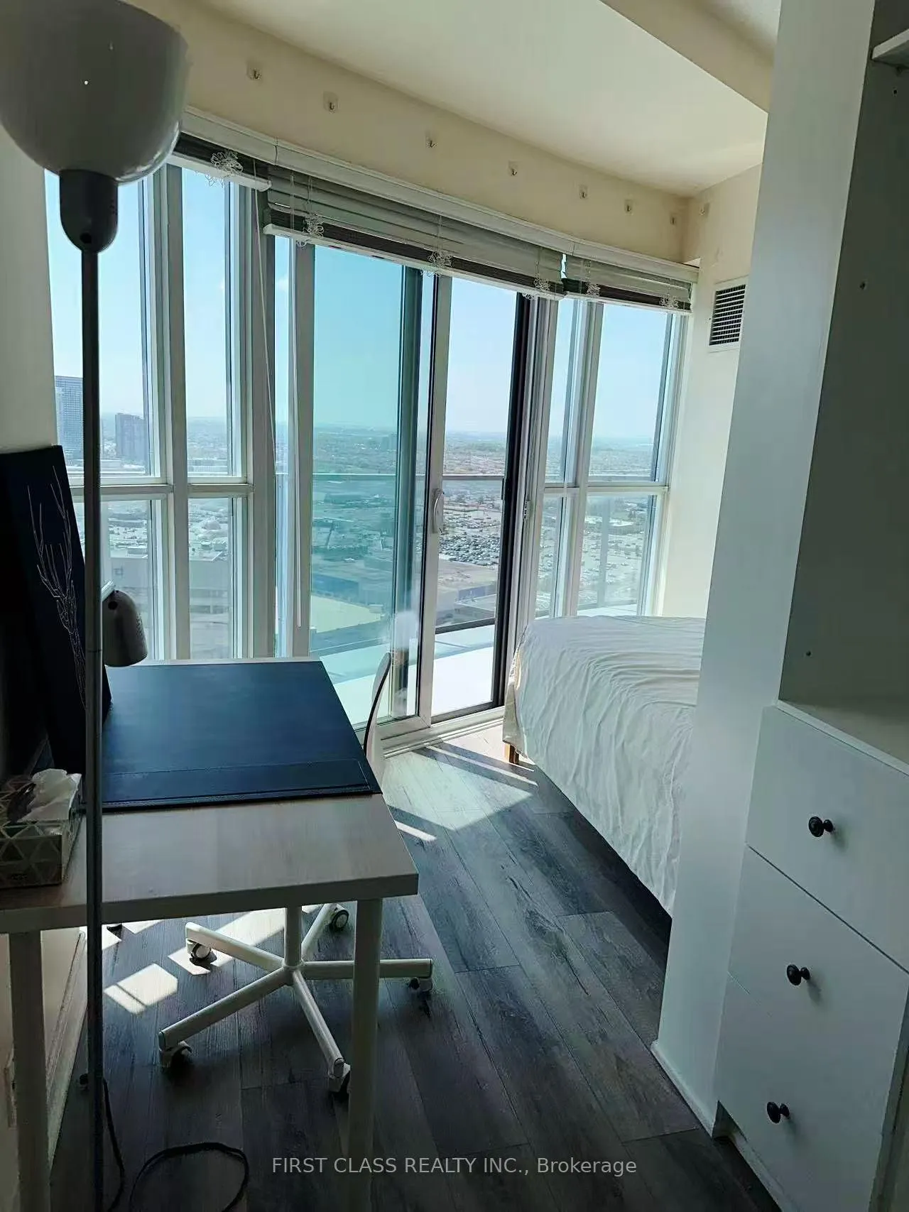 Photo 5 of Unit 3104, 60 Absolute Avenue, Mississauga, City Centre — HOMEH