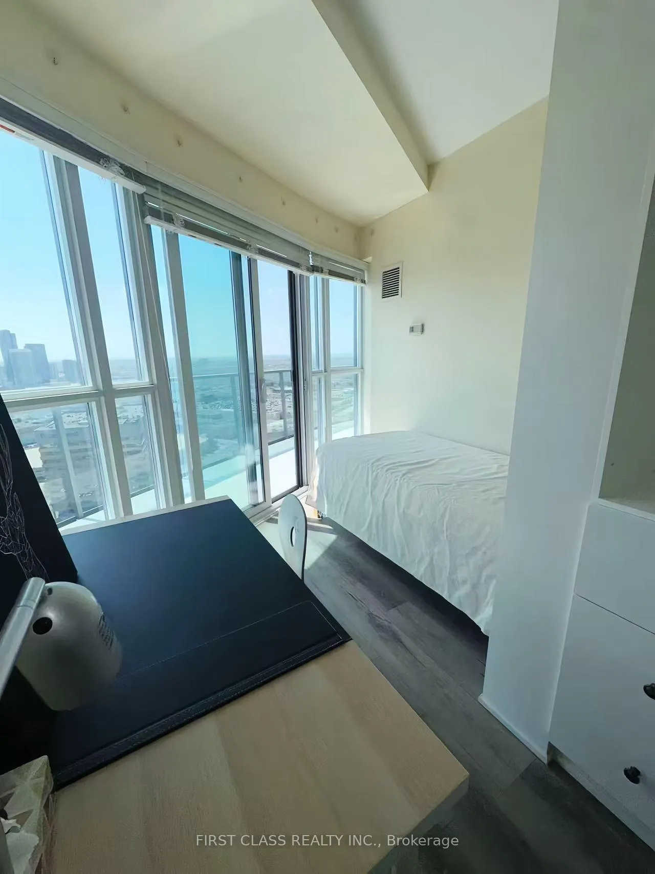 Photo 6 of Unit 3104, 60 Absolute Avenue, Mississauga, City Centre — HOMEH