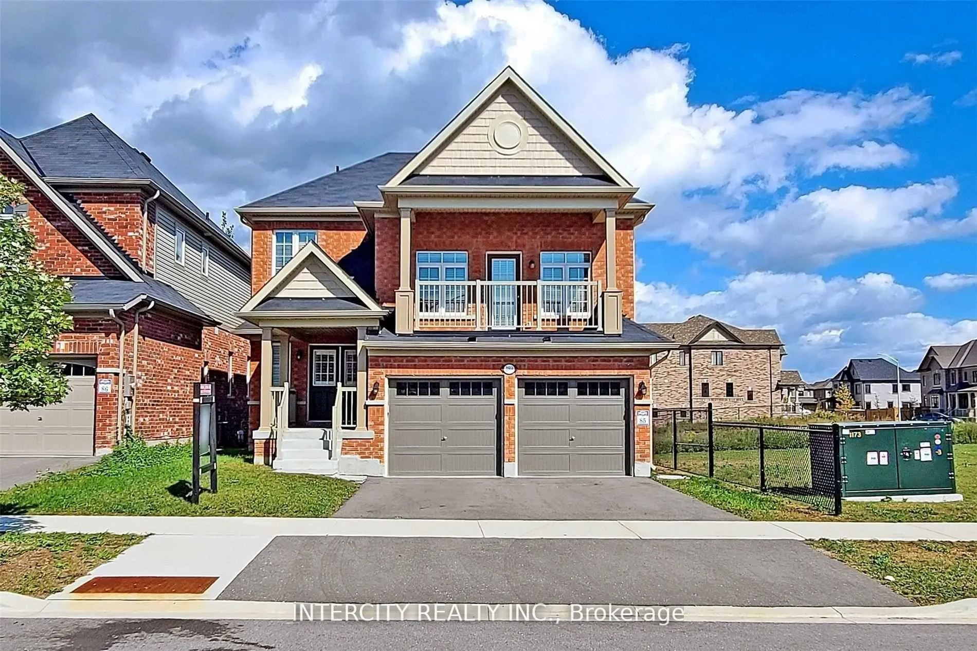 Photo 1 of 289 Bruce Cameron Drive, Clarington, Bowmanville — HOMEH