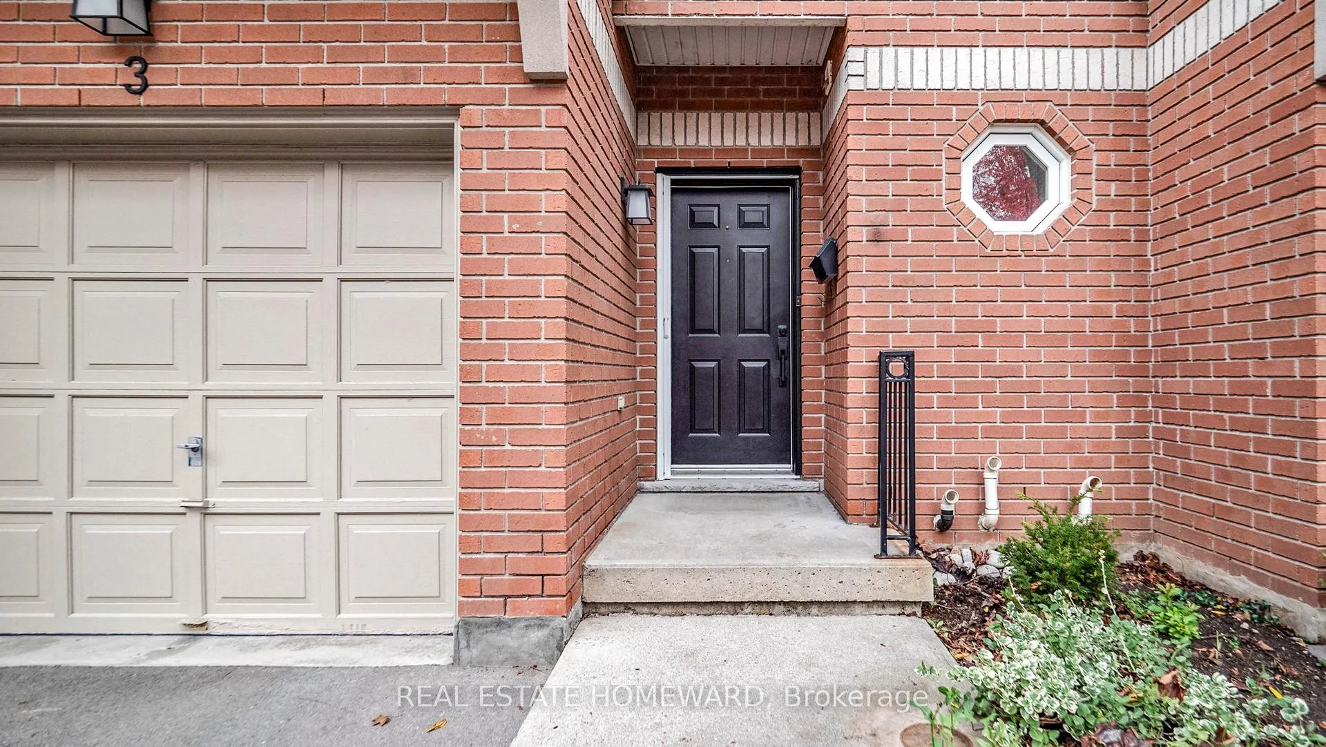 Photo 2 of Unit 3, 476 Walker's Line, Burlington, Roseland — HOMEH